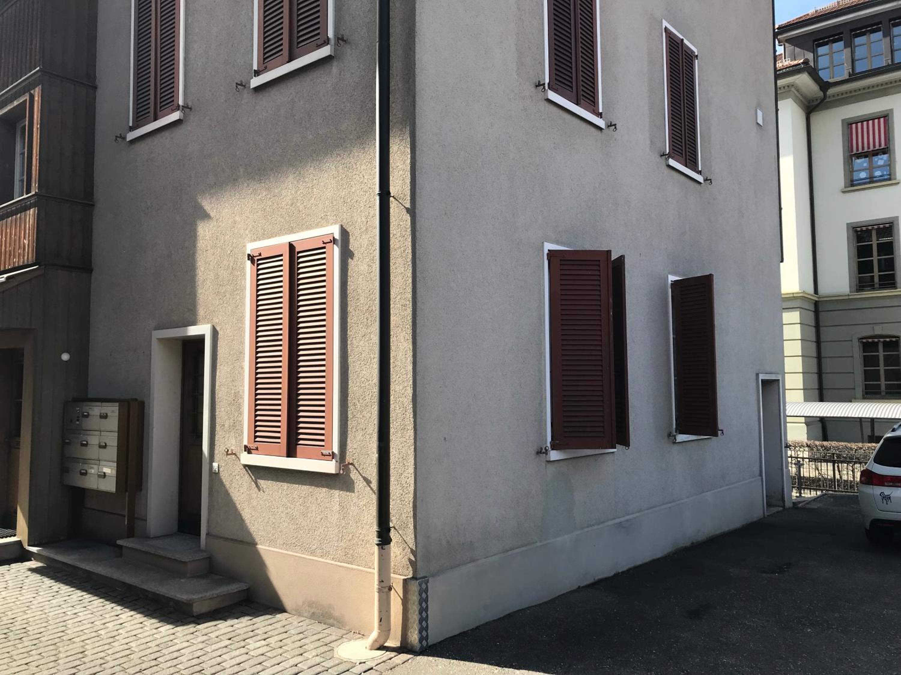 Simple Studio 36m2 in the Center of Burgdorf private Parking SMALL BATHROOM