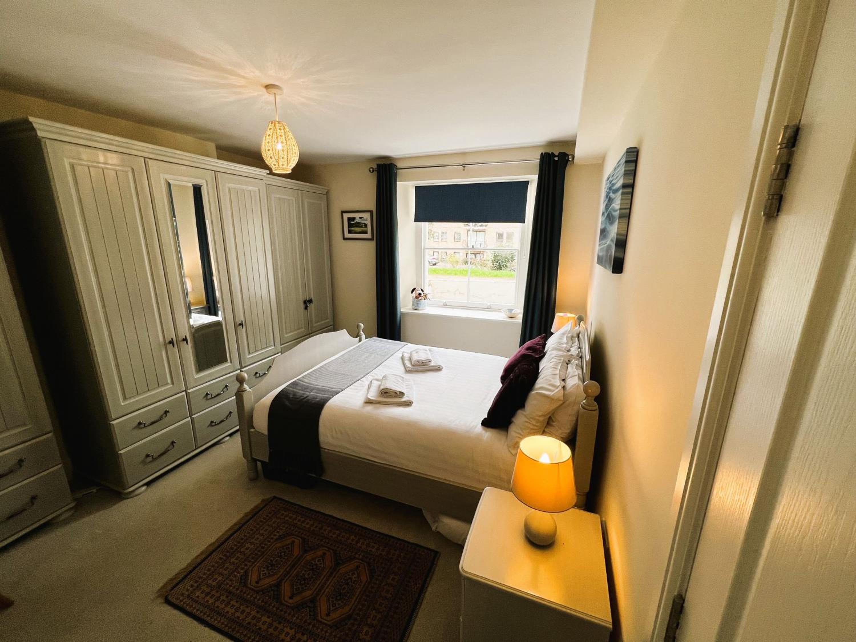 The Island Holiday Company-Palmer House Apartment view 3