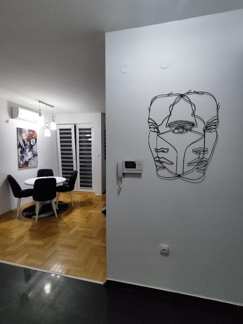 Bianco Rosso Apartment view 2