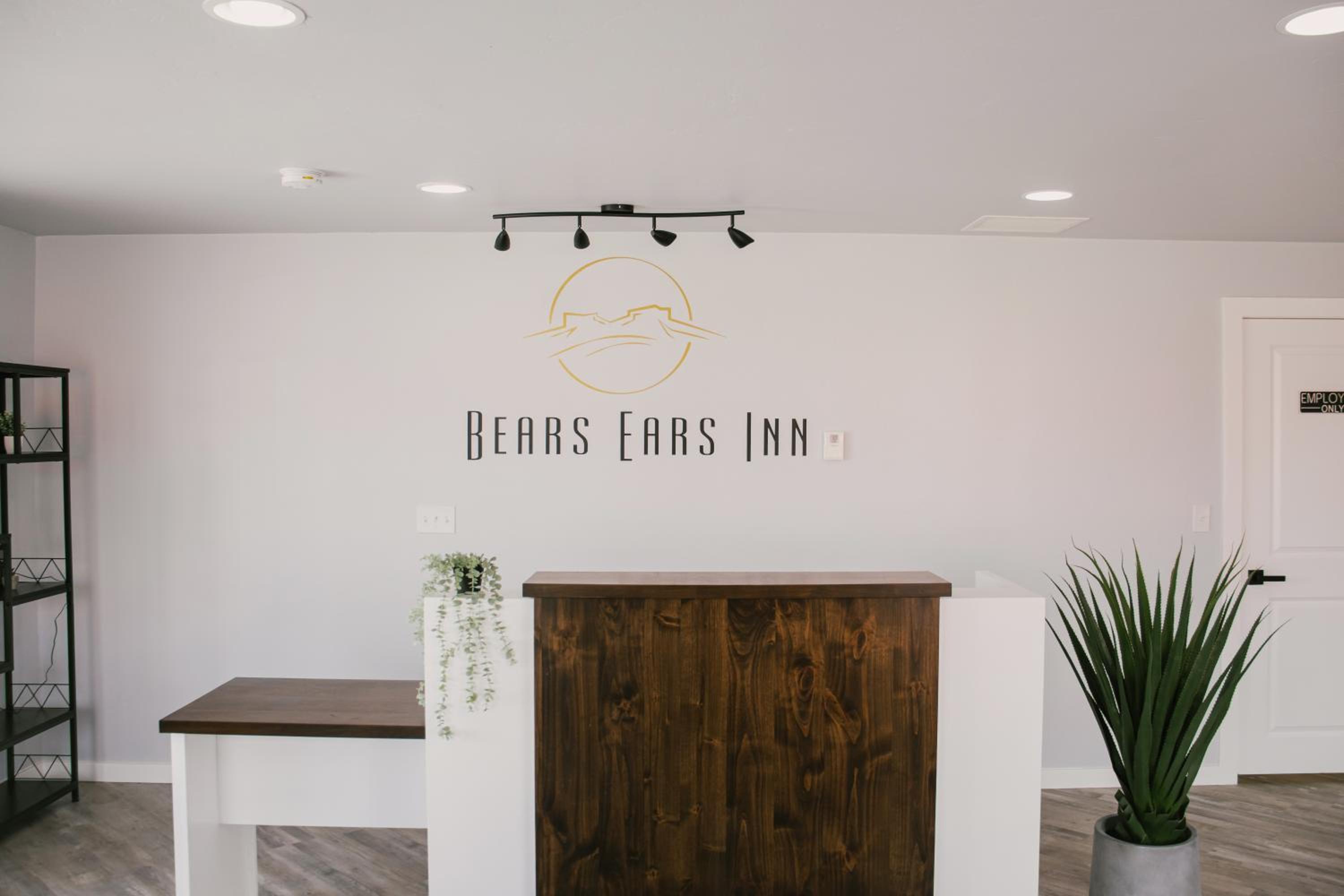 Bears Ears Inn view 2