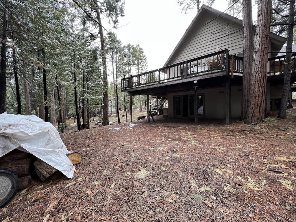 Blue Lake Chalet- 3 Bedroom + Loft/Pool Table in Arnold/Bear Valley (Pet-Friendly)