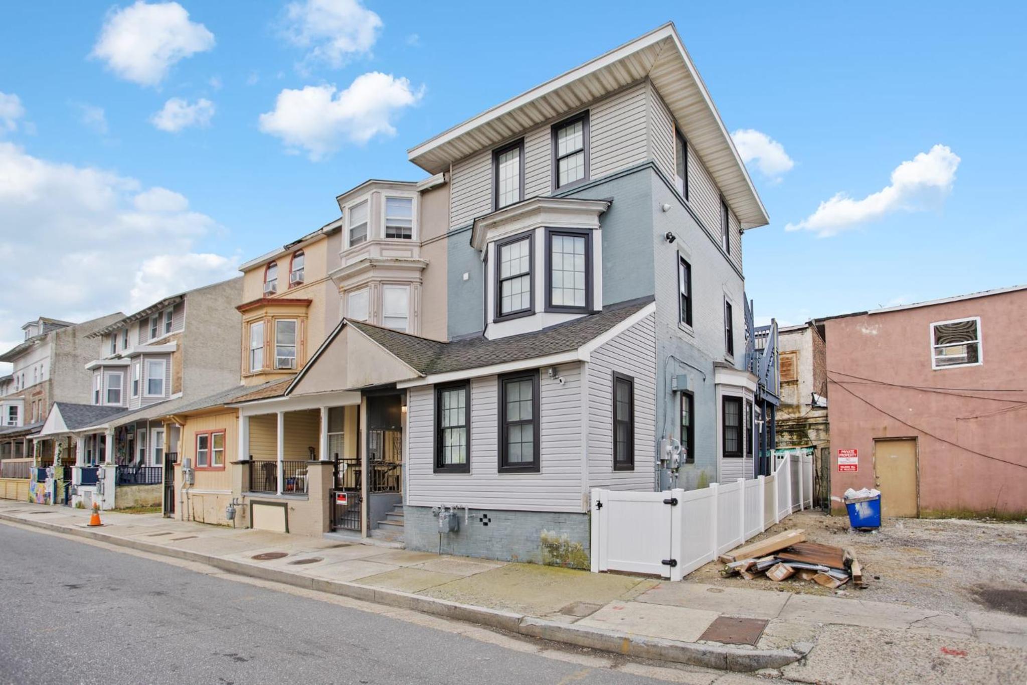 Loopin Around Atlantic City Luxe 5BR Townhouse in Orange Loop view 4
