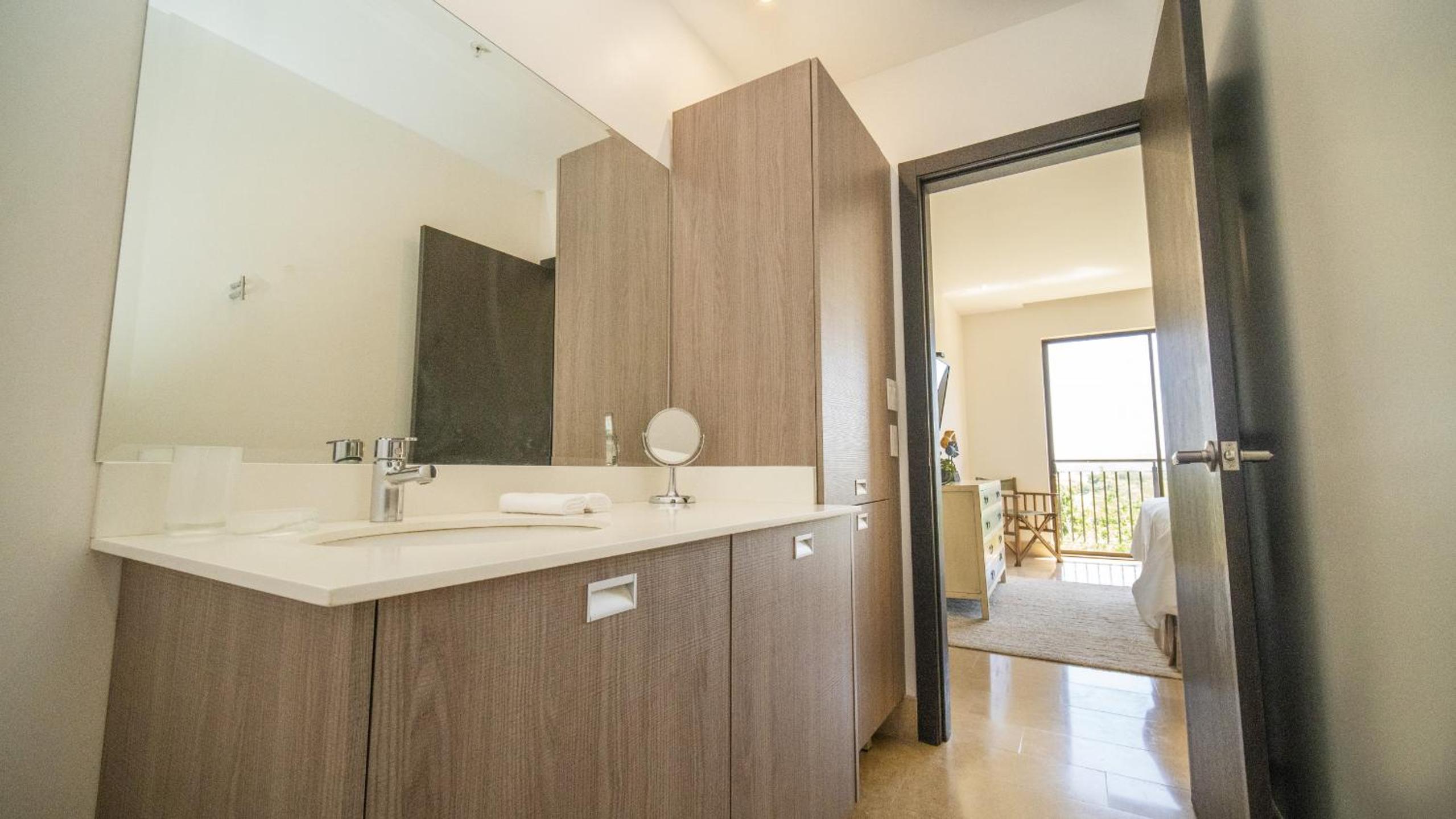 Roble Sabana 105 Luxury Apartment - Reserva Conchal