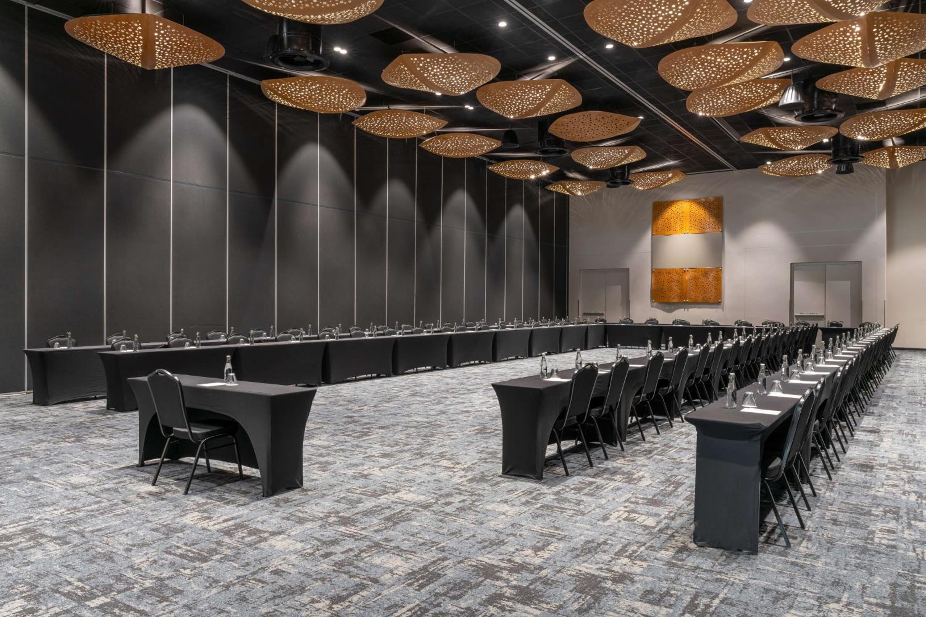 Johannesburg Vacations - Radisson Hotel and Convention Centre OR Tambo Airport - Property Image 10