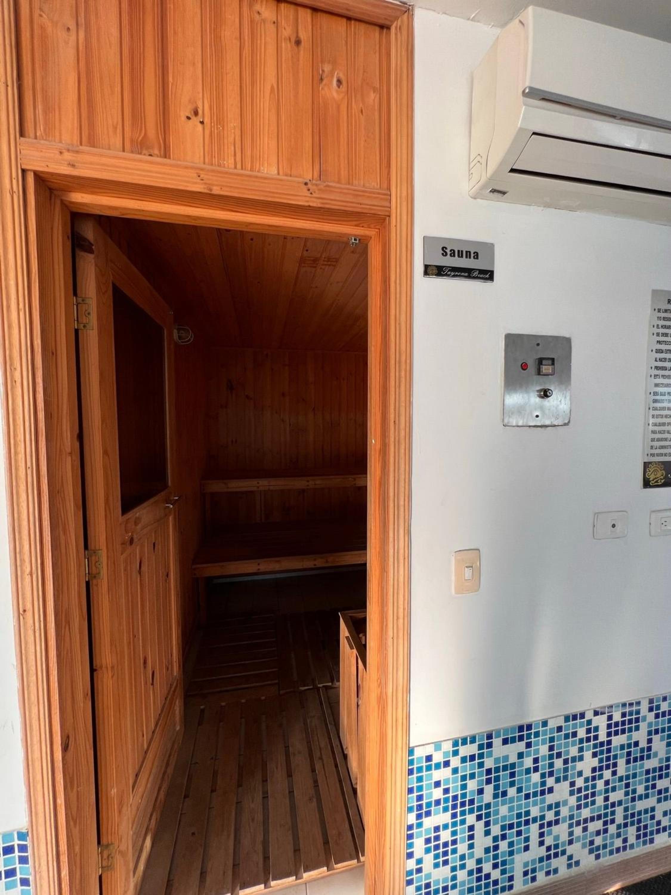 Edificio Tayrona Beach Apto de 3 habitaciones familiar muy comodo