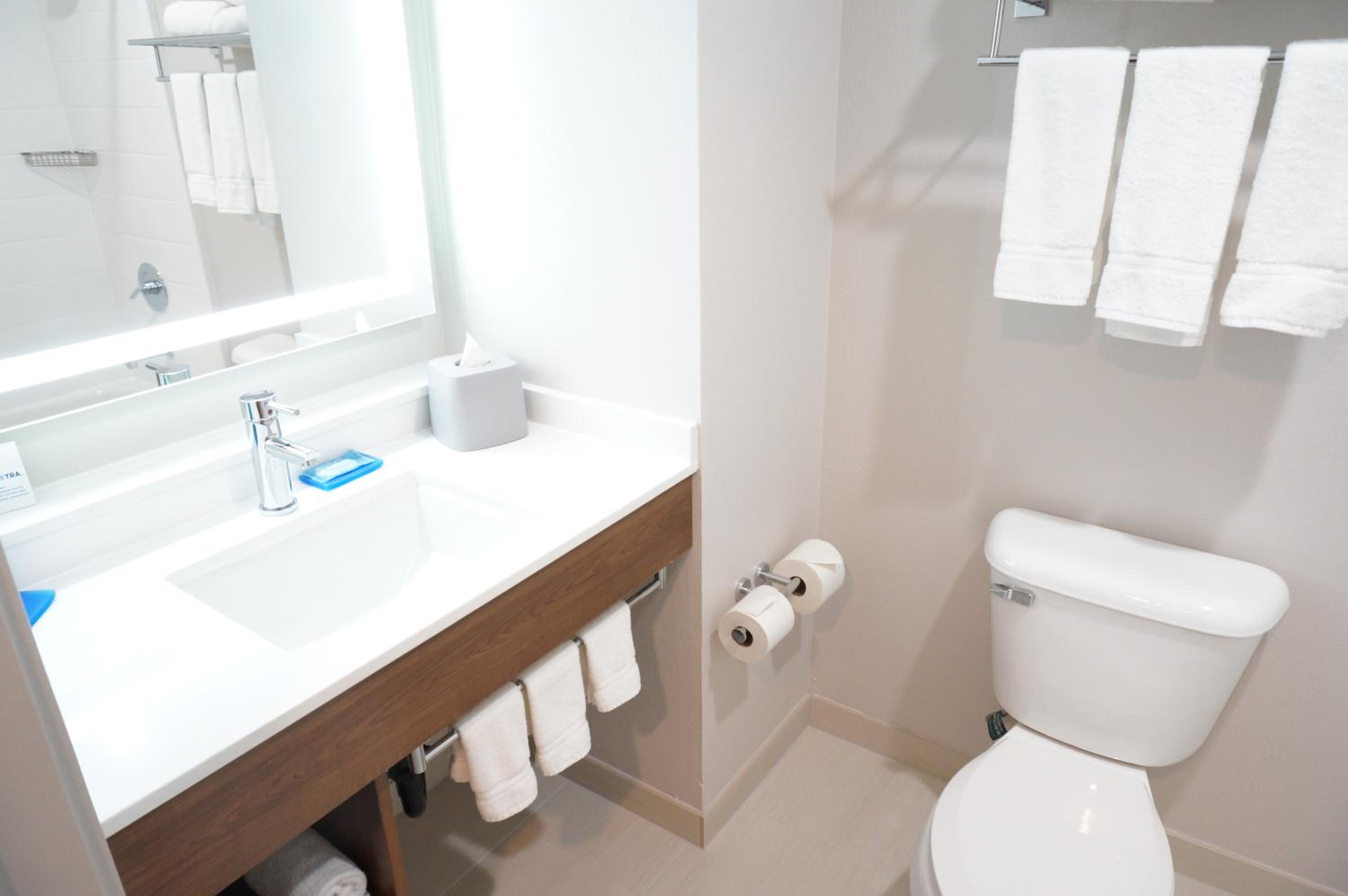 Holiday Inn Express Fremont - Milpitas Central, an IHG Hotel - Property Image 44
