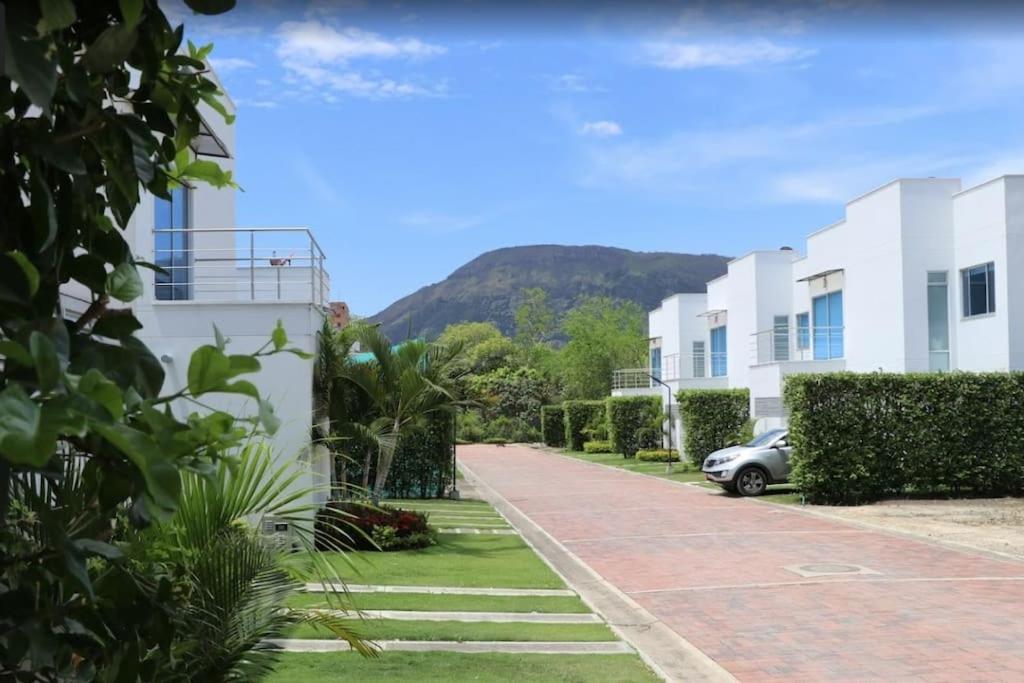 Condo Apulo - Hermosa casa - Jacuzzi y Piscina privados - WiFi