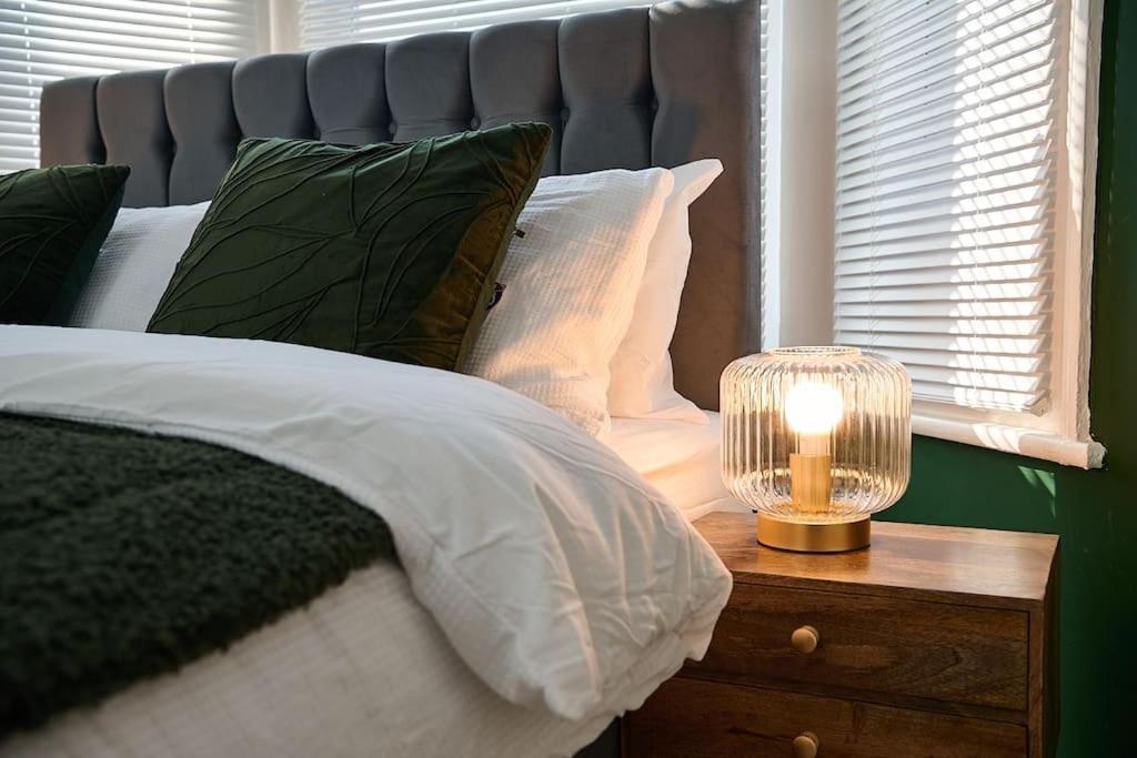 Fabulous 3 bed NW London apartment with private garden