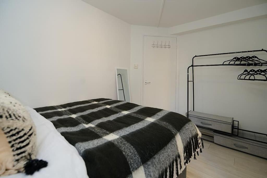 Fabulous 3 bed NW London apartment with private garden