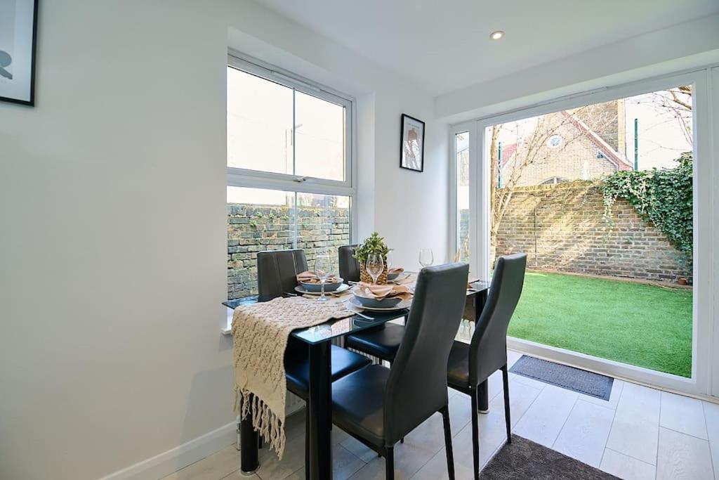 Fabulous 3 bed NW London apartment with private garden