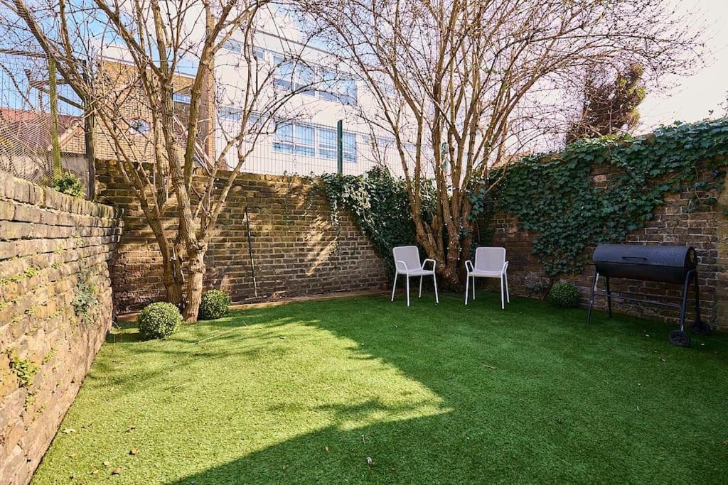 Fabulous 3 bed NW London apartment with private garden