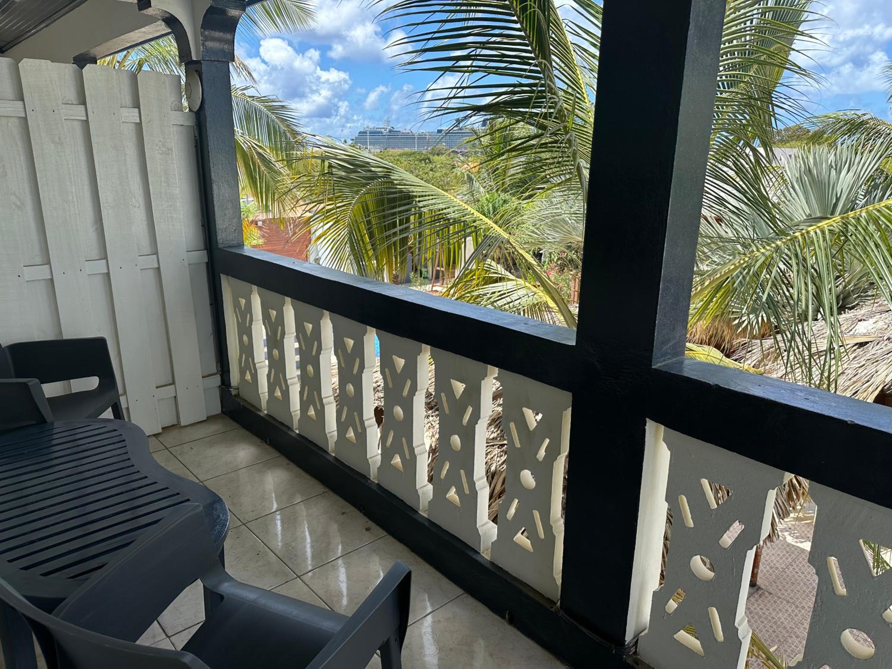 Studio - begane grond - poolside