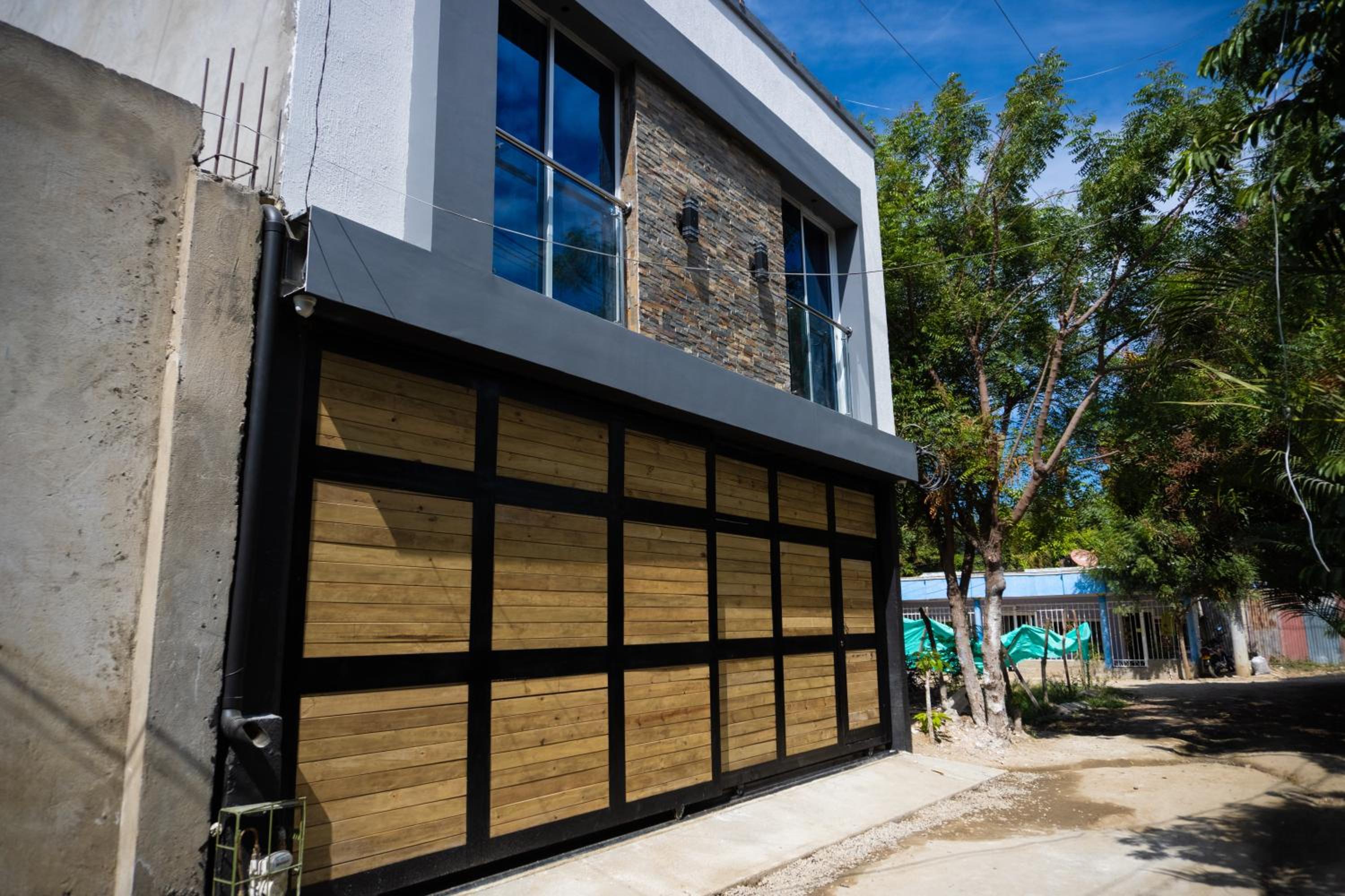 Confort+Relax= Romántico ApartaEstudio + Piscina + Parqueadero