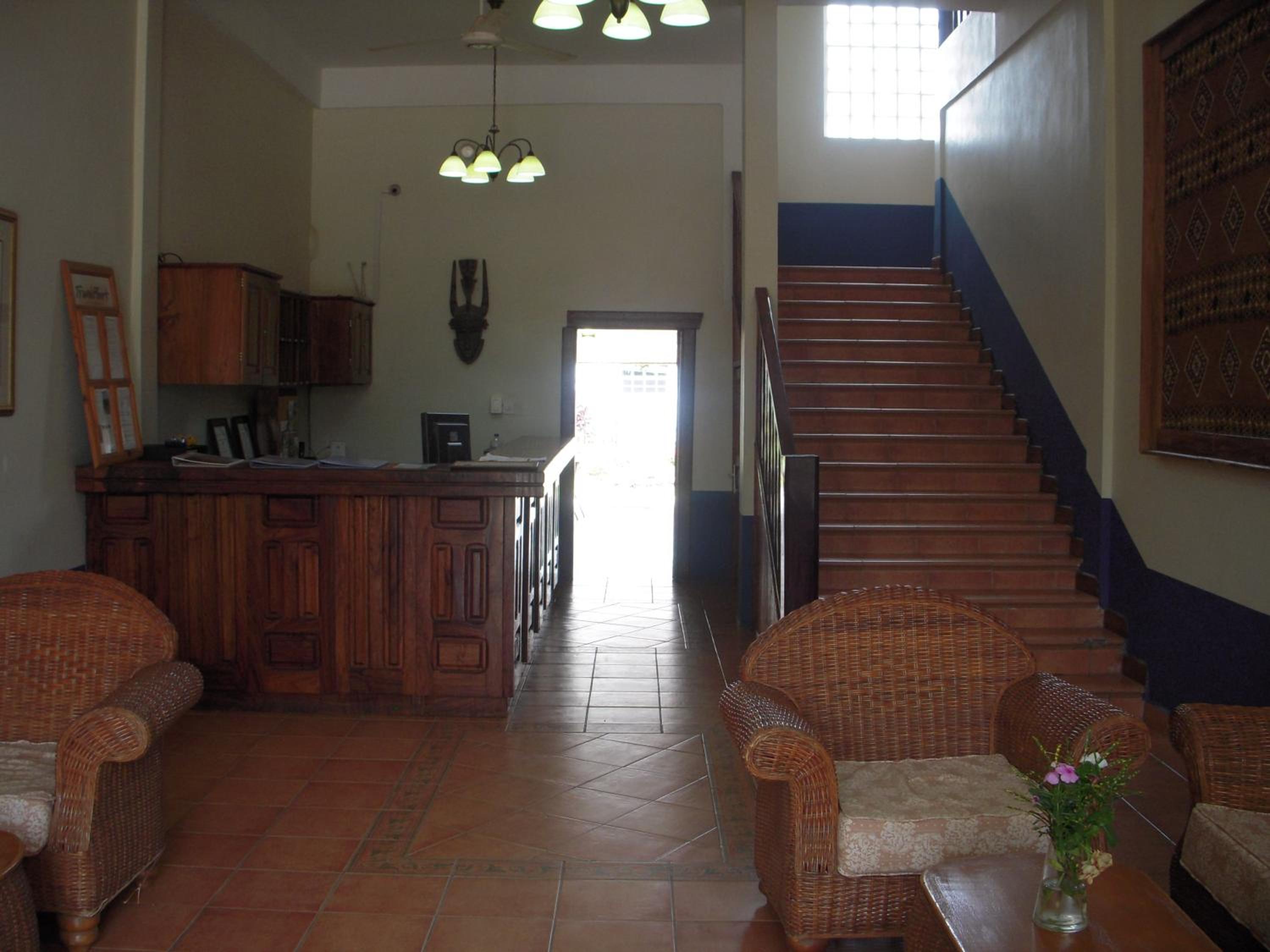 Riyan Apartment