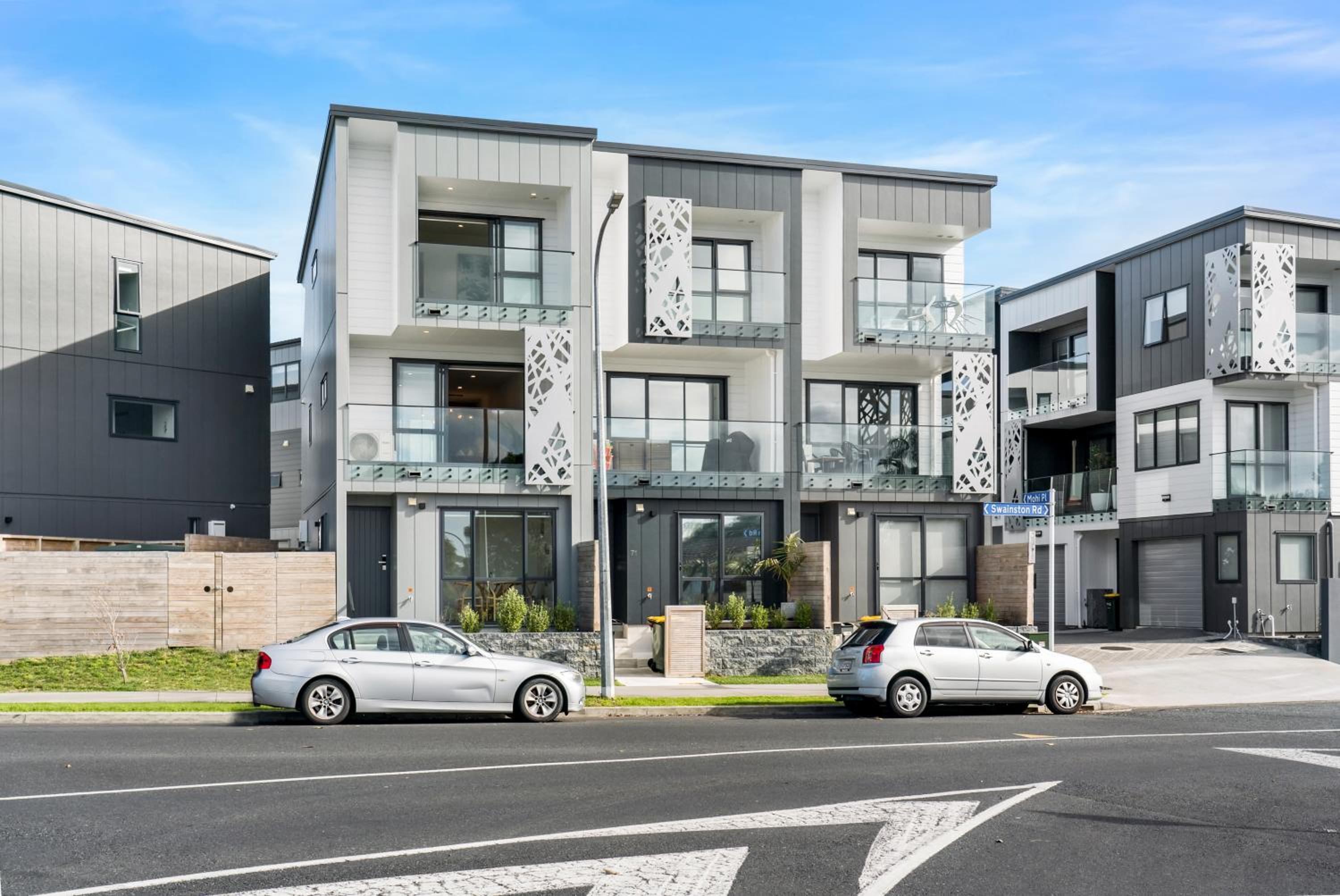 Your home away from home located near Auckland CBD view 2