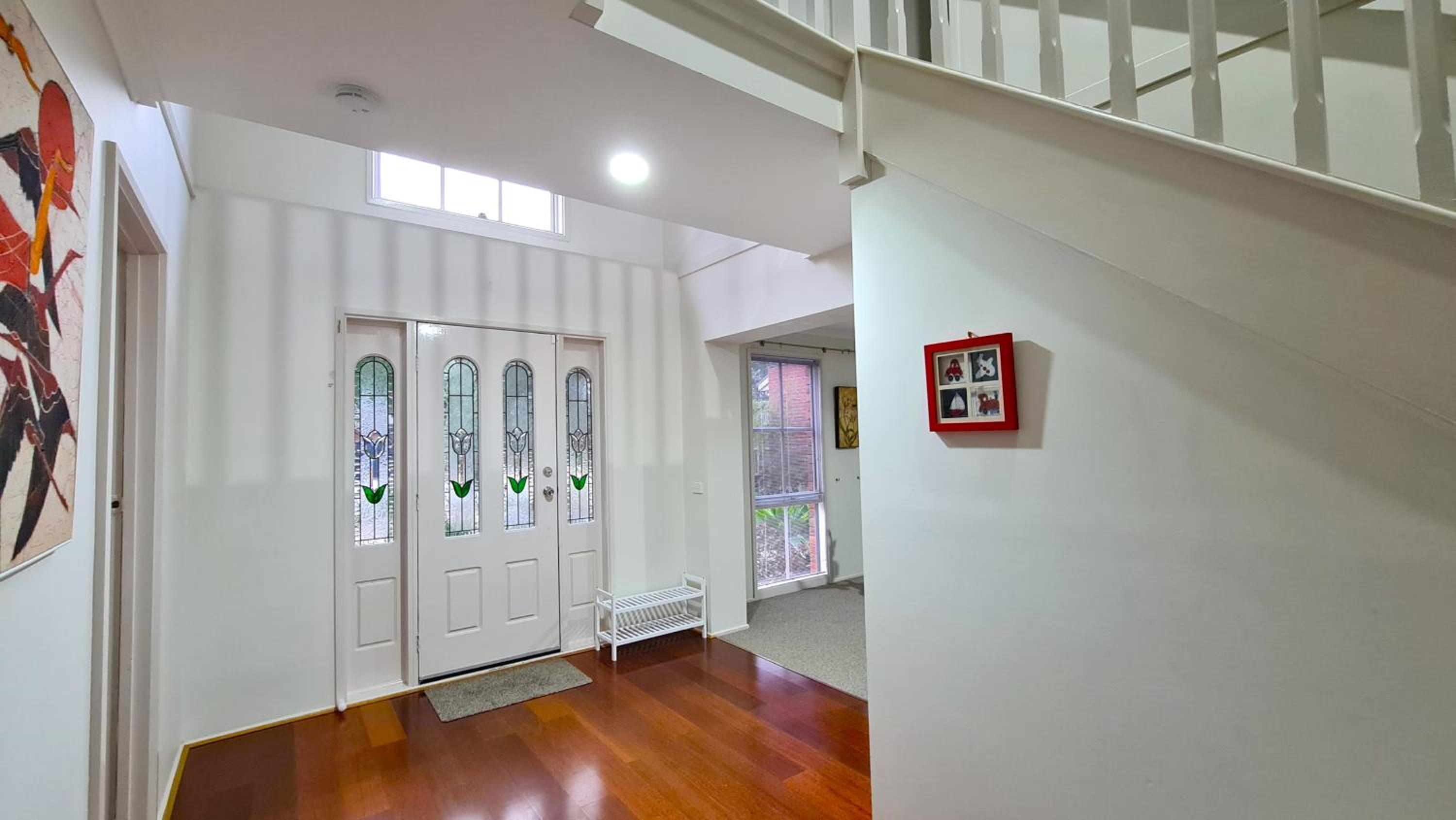 Near Airport and Easy to Melbourne CBD by GoodLive