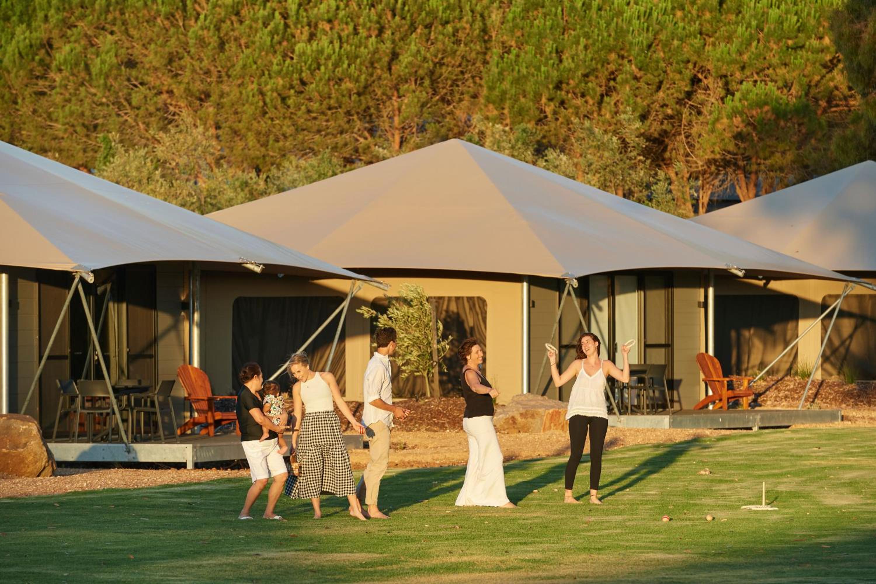 Olio Bello Lakeside Glamping