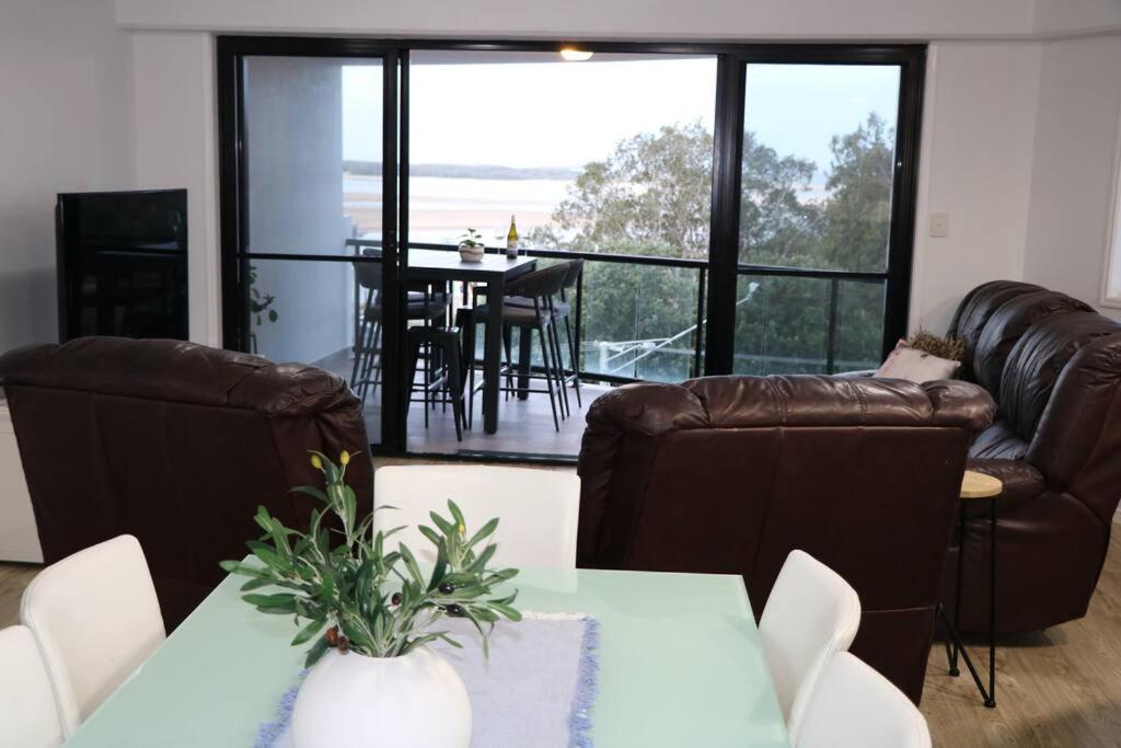 Family Friendly 3 Bedroom - River Views - short walk to the Beach