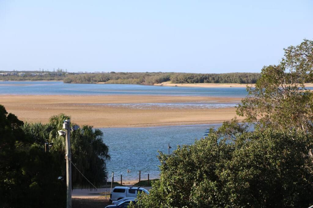 Family Friendly 3 Bedroom - River Views - short walk to the Beach