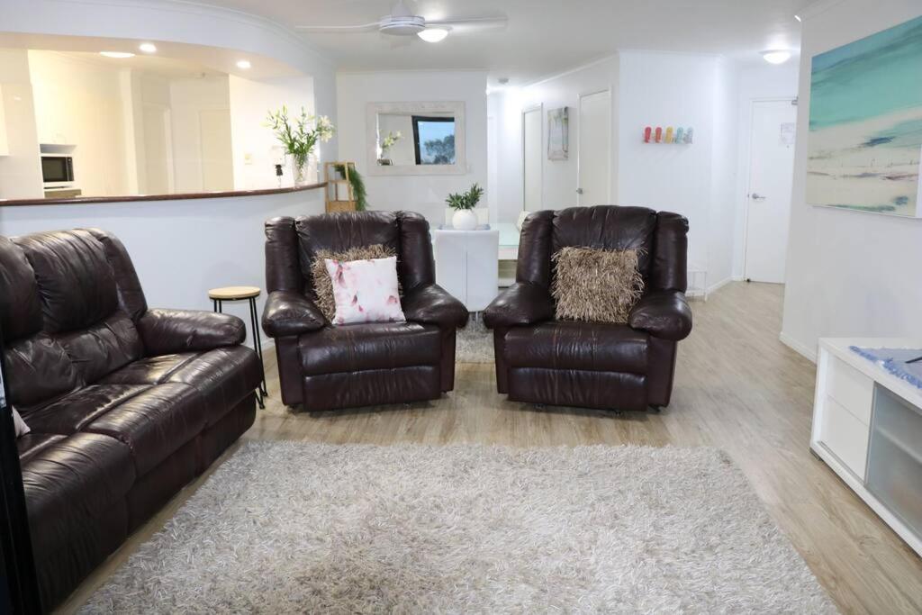 Family Friendly 3 Bedroom - River Views - short walk to the Beach