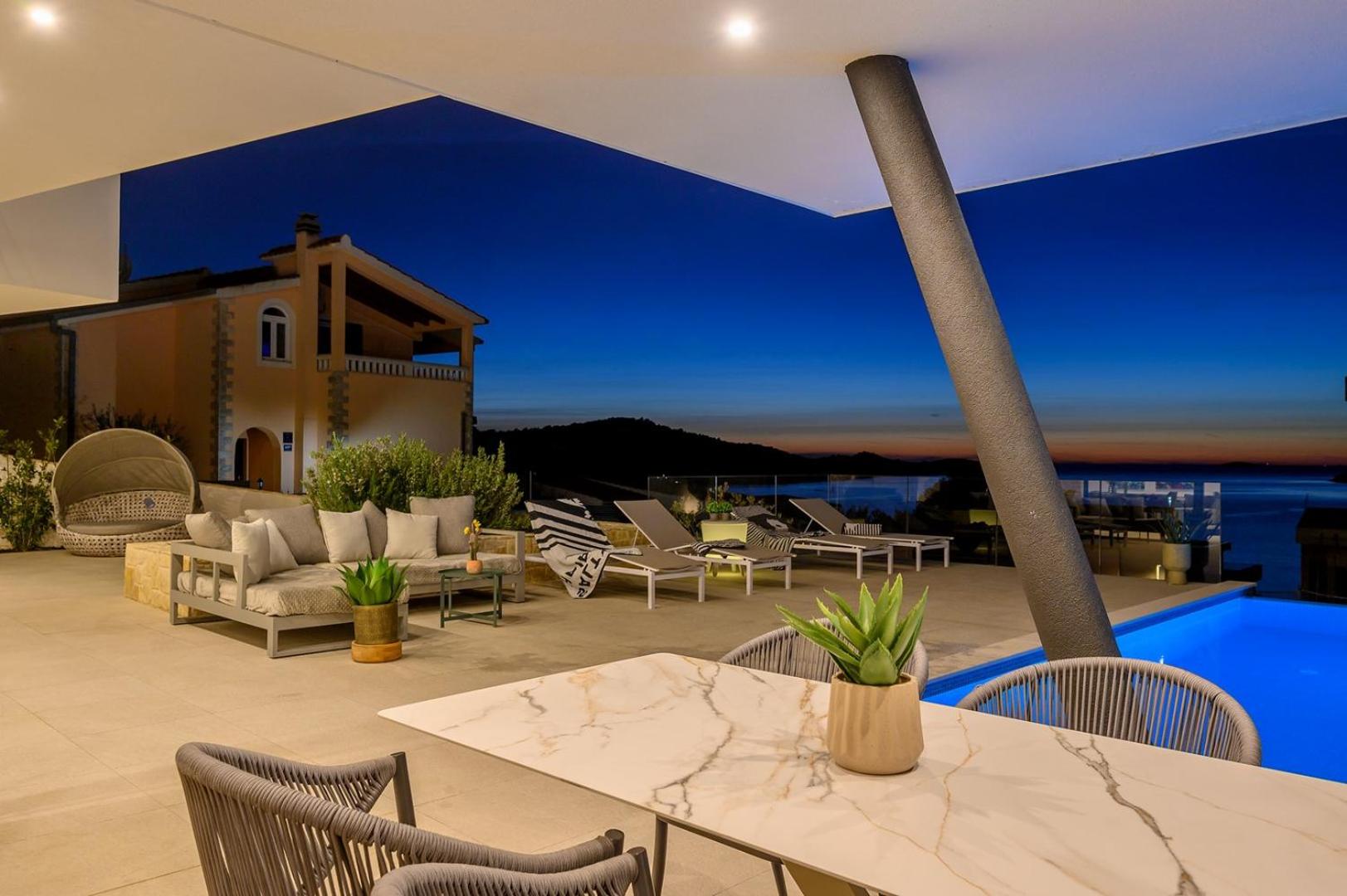 Villa Seven Seas with heated pool and jacuzzi by the sea view 2