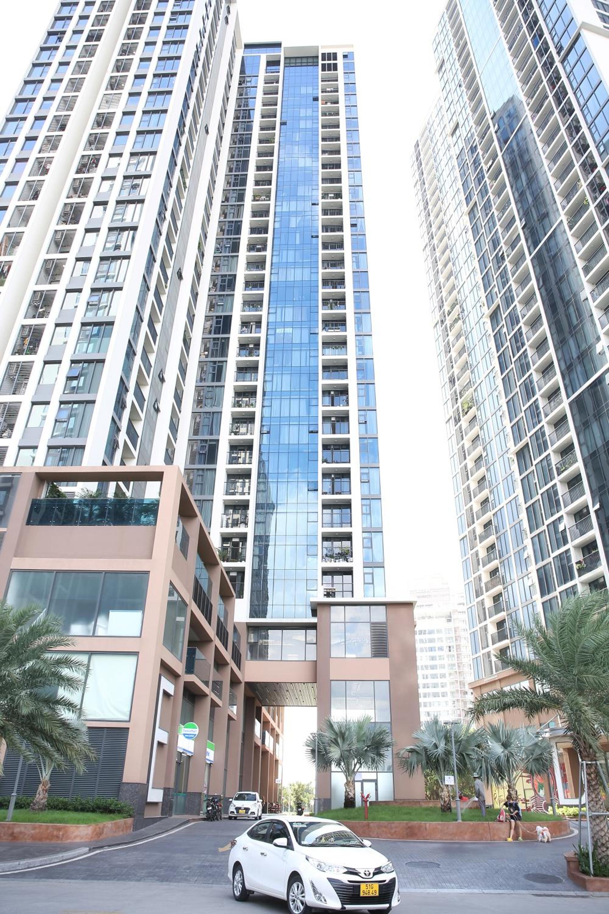 Luxury 2BR Condo in District 7