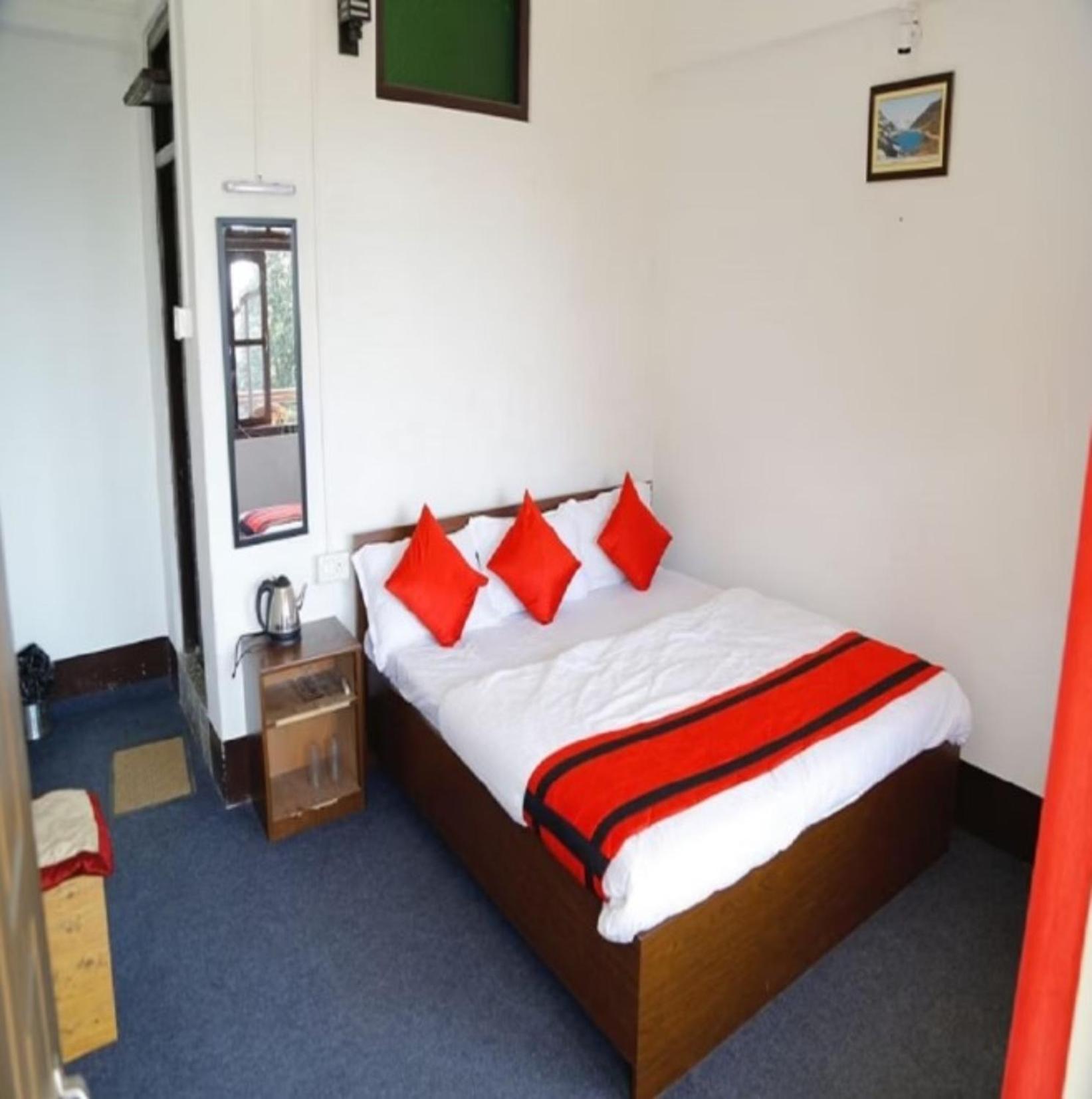 Hill Home Stay Luzangla, Nimachen view 5