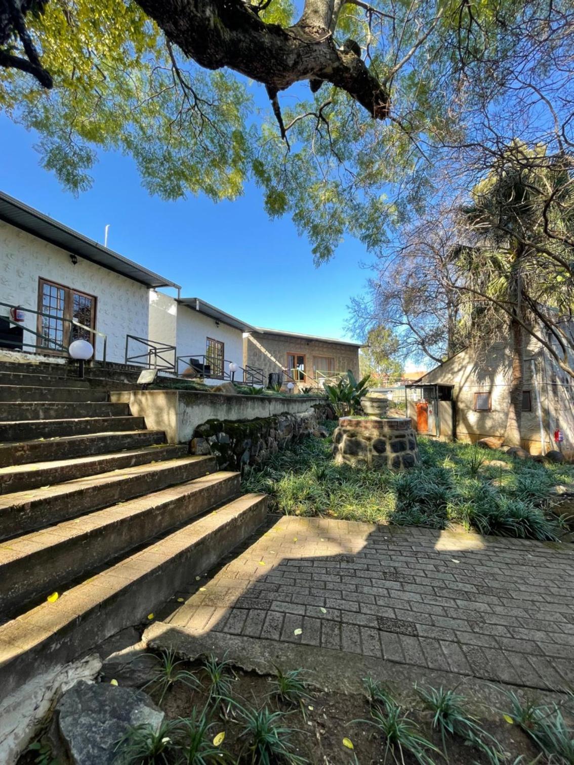 Farquhar Lodge