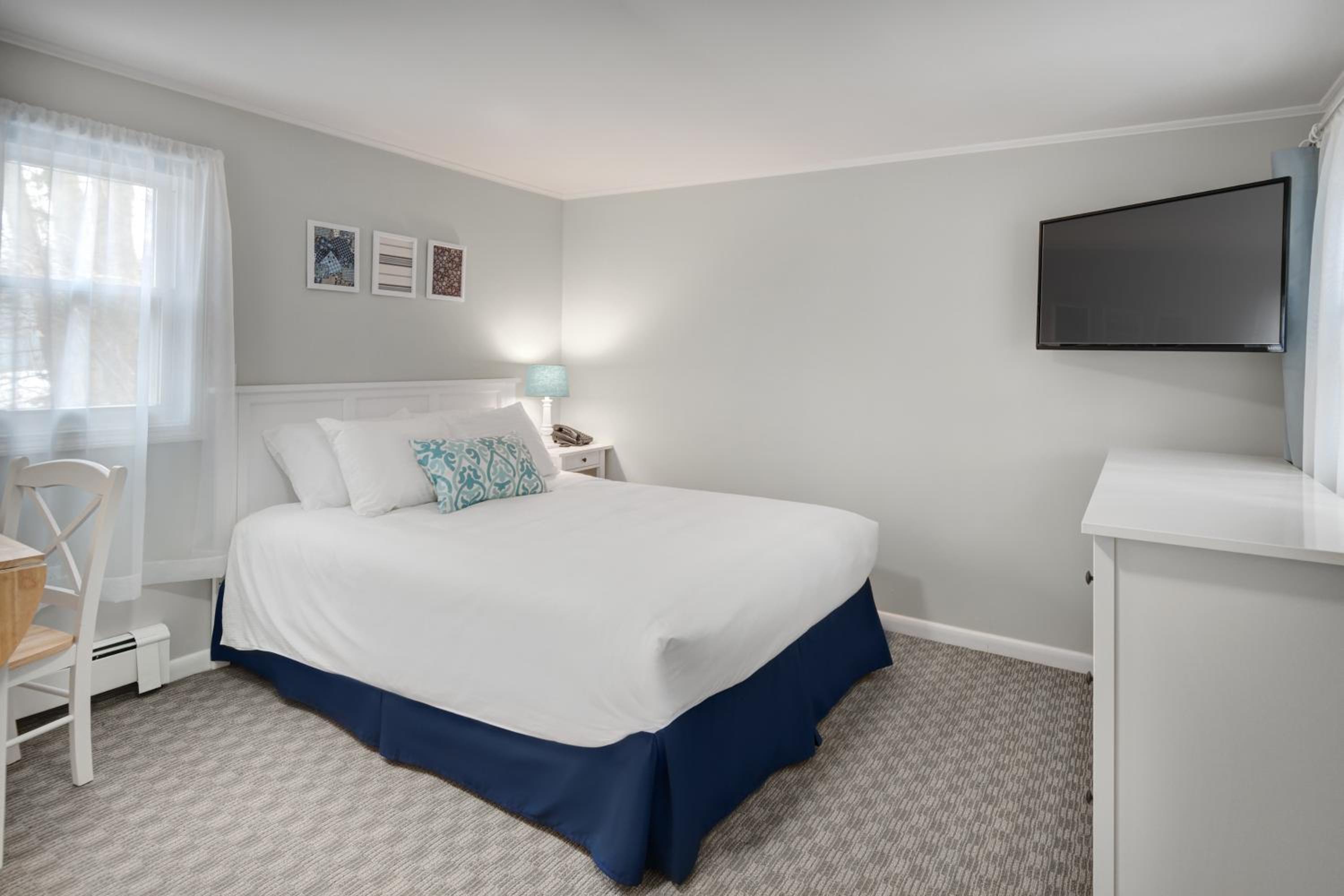 Kittery Inn Suites - Property Image 4