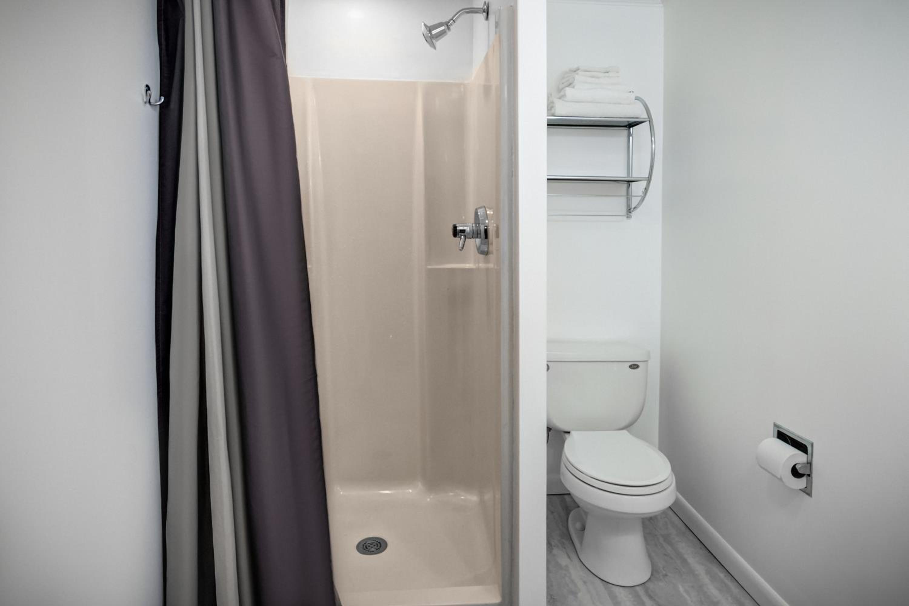 Kittery Inn  Suites - Property Image 7