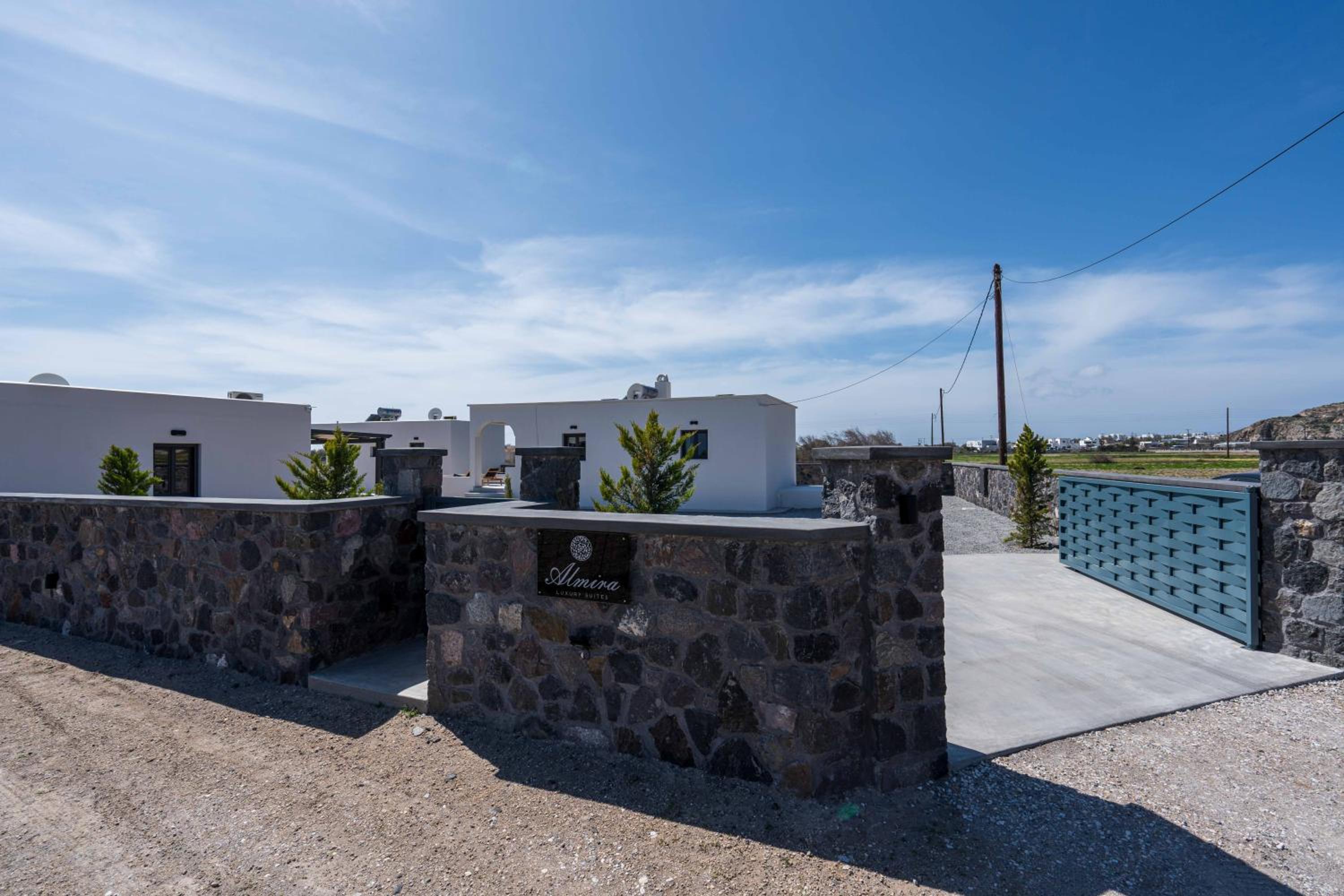 Almira Luxury Suites