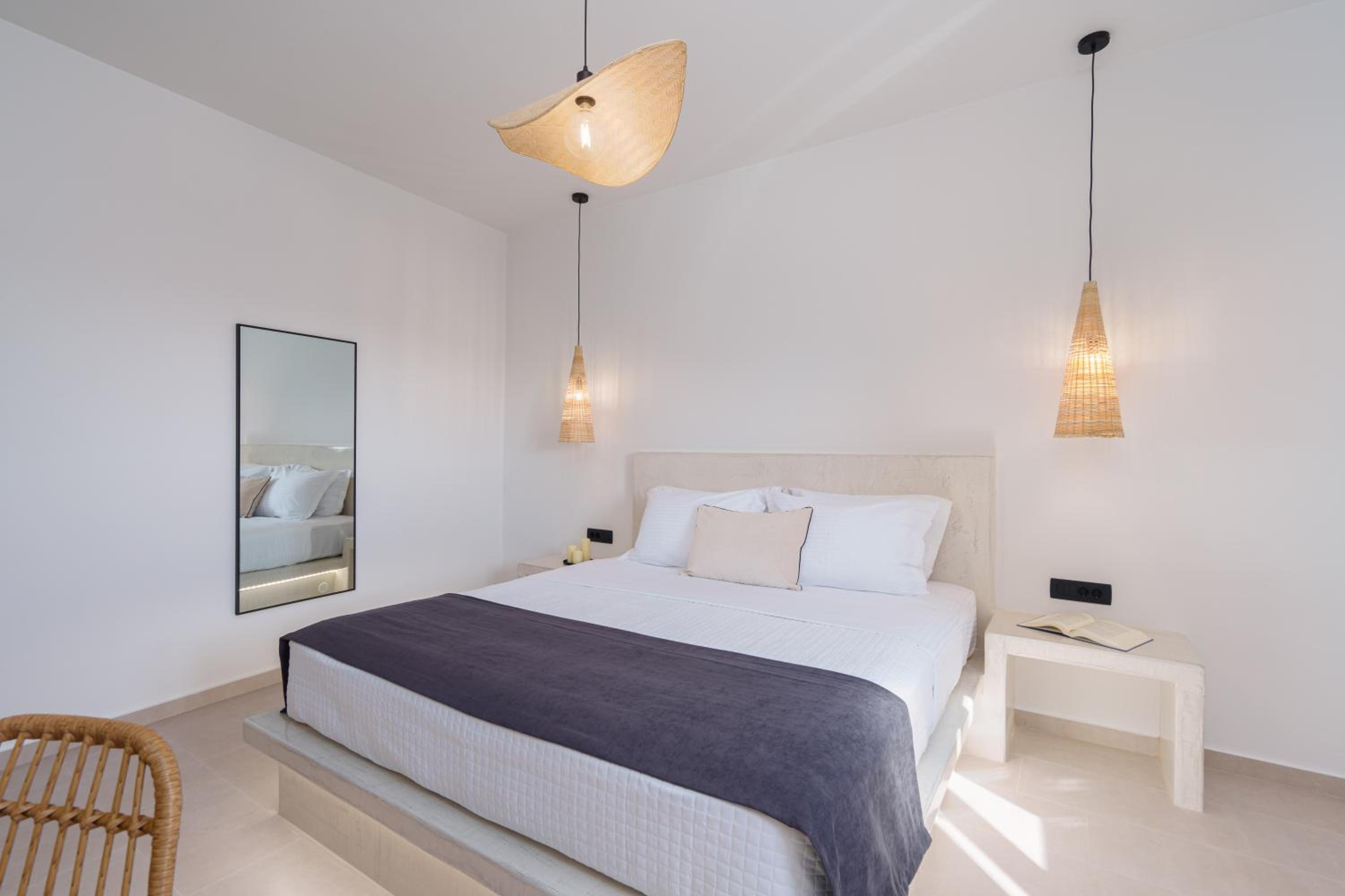 Almira Luxury Suites