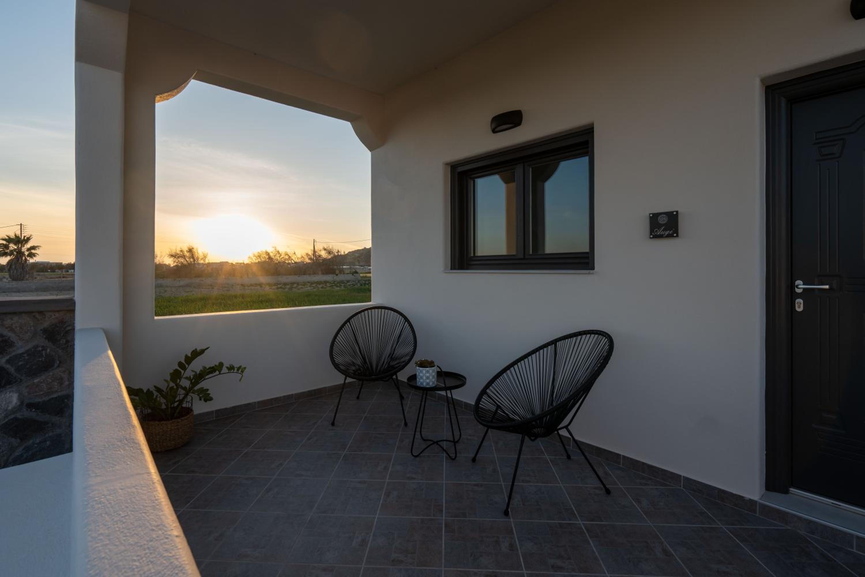 Almira Luxury Suites