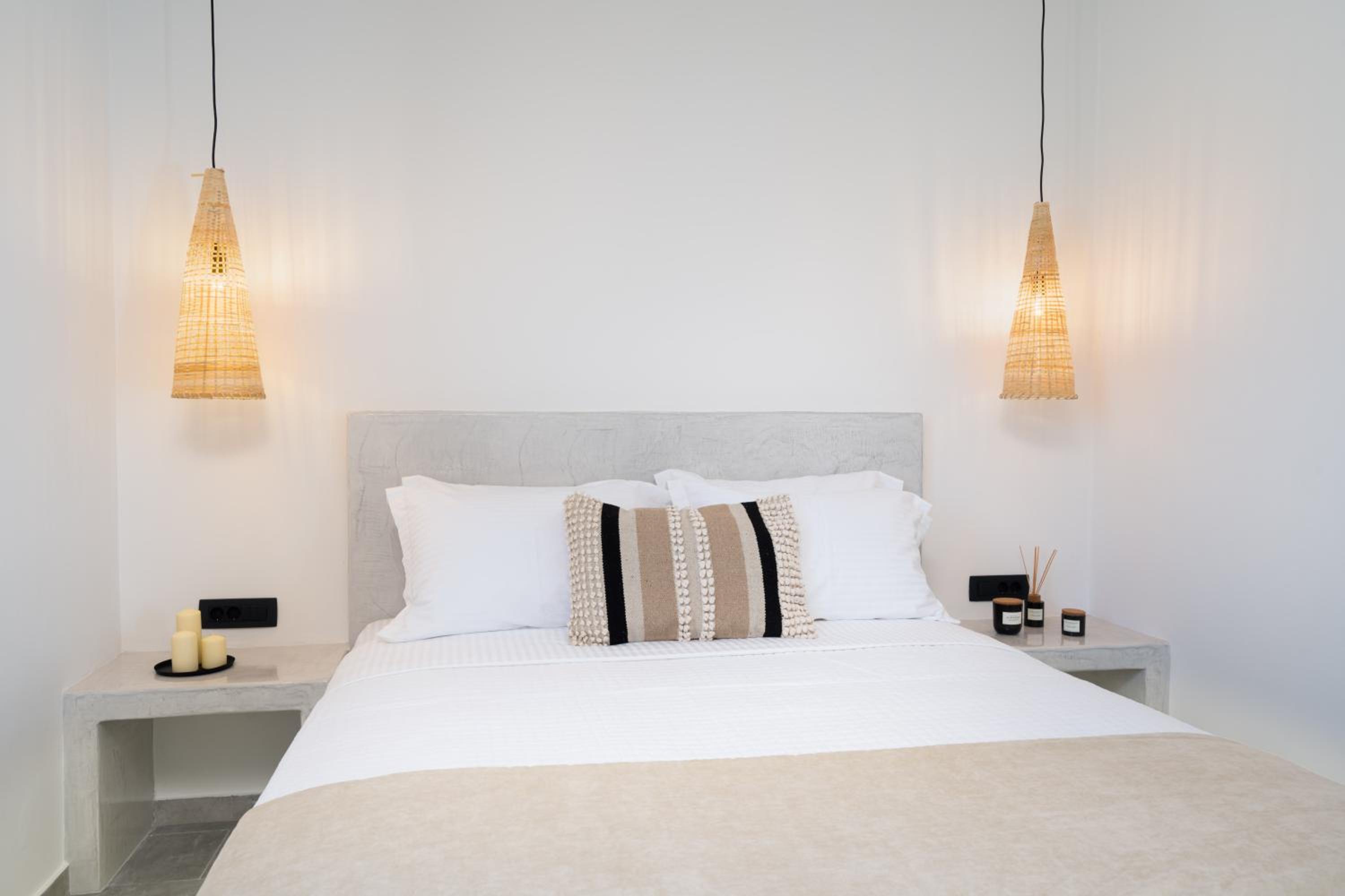 Almira Luxury Suites