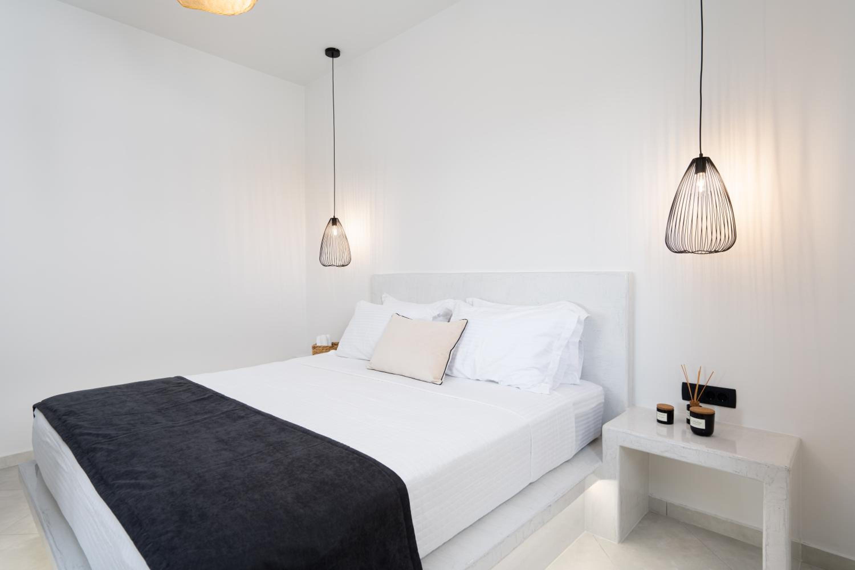 Almira Luxury Suites