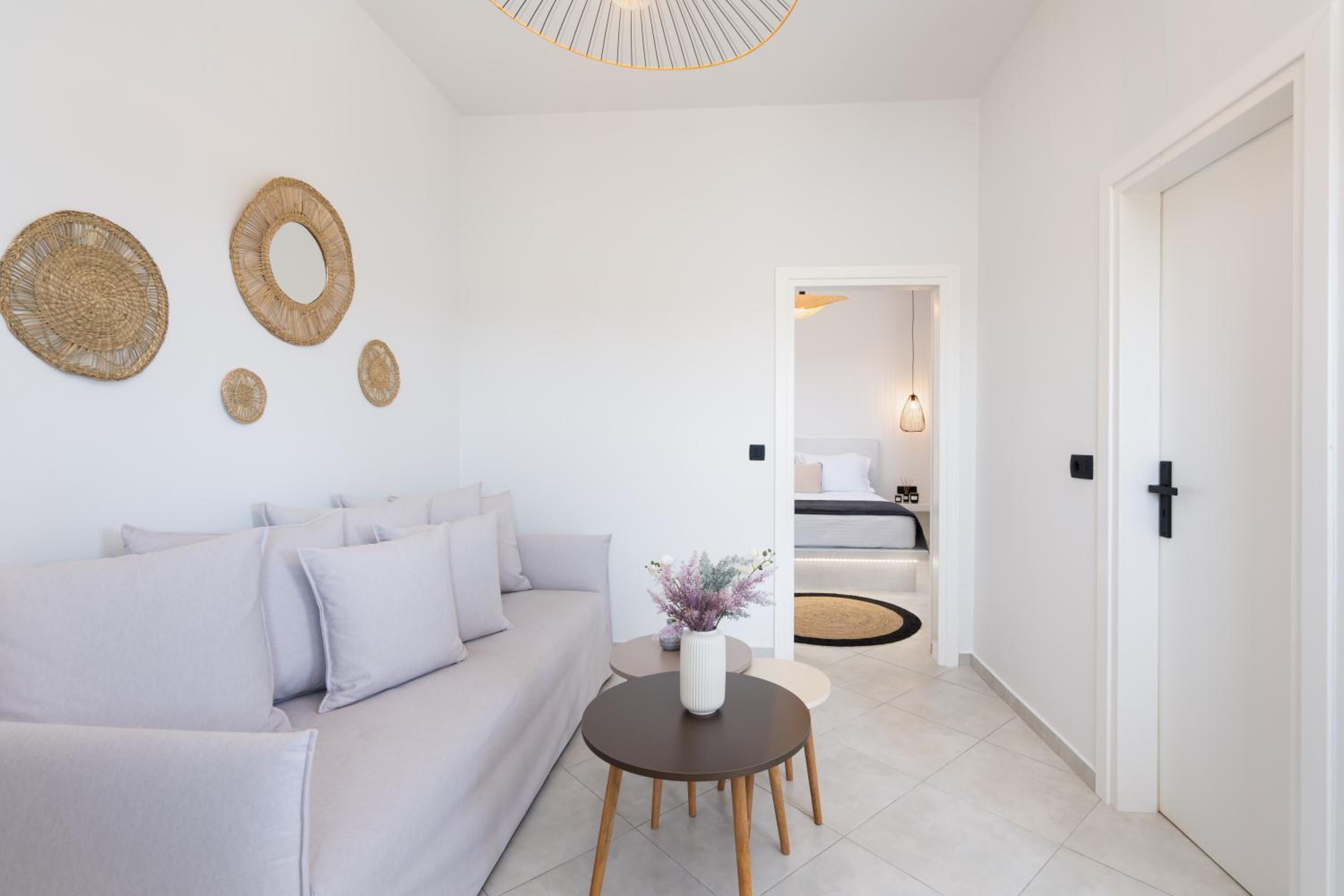 Almira Luxury Suites