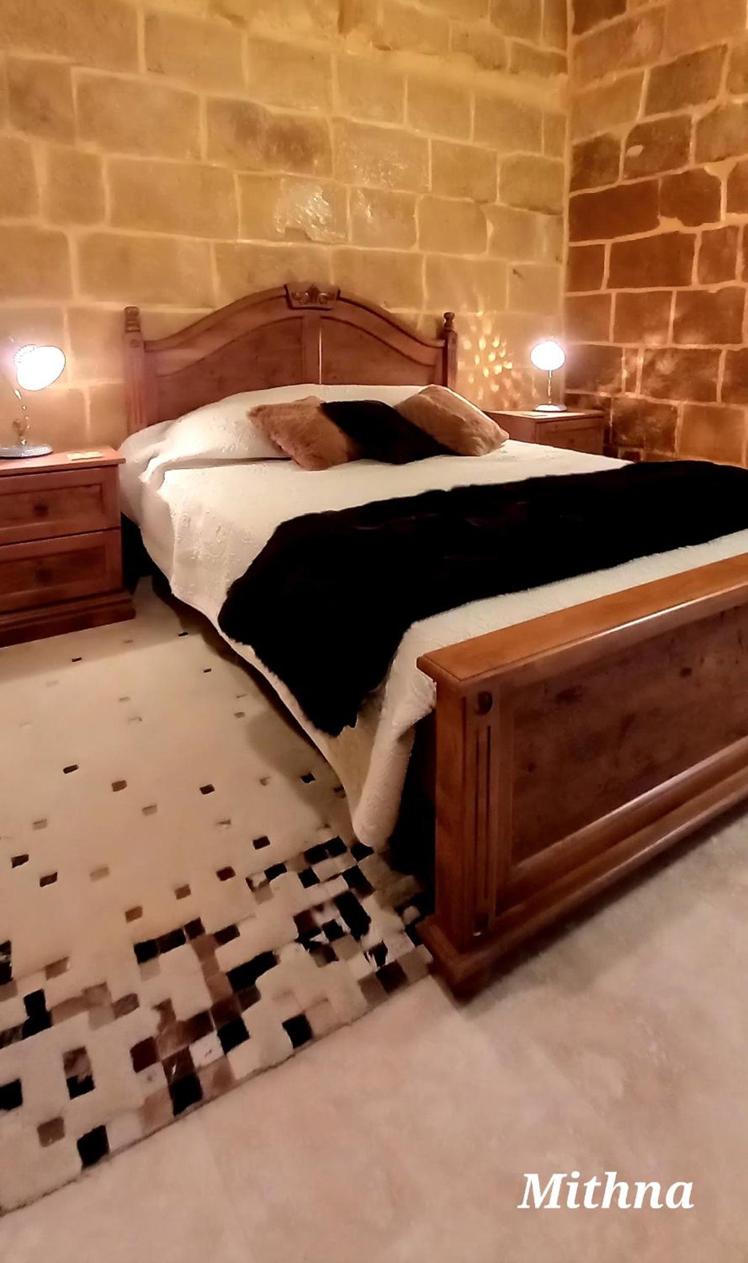 Il Mithna farmhouse with indoor heated jacuzzi pool view 5