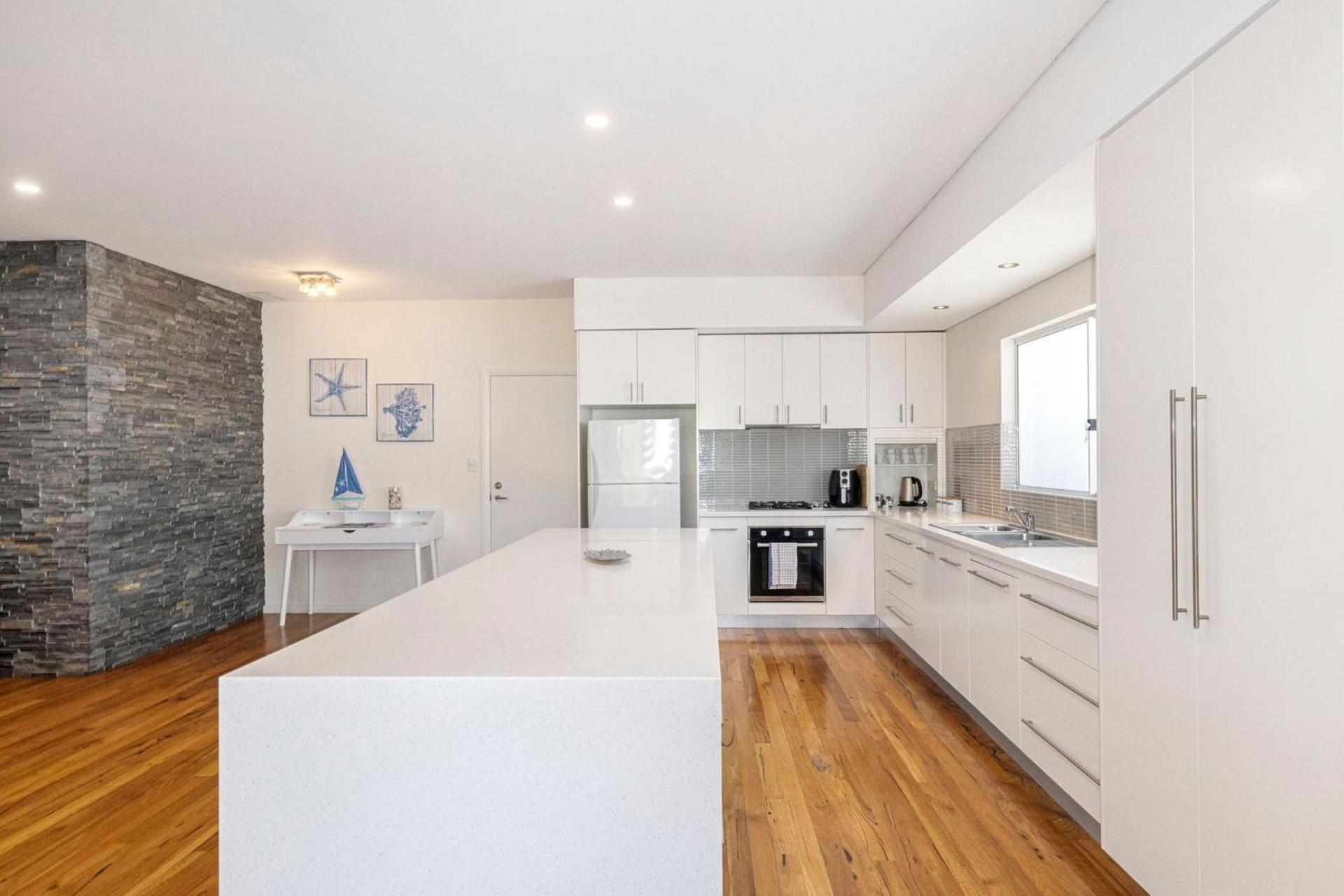 Swell Times Holiday Home Busselton
