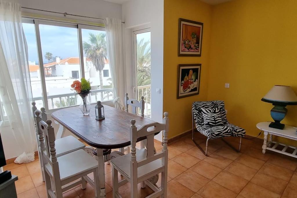 Gilda: beautiful spacious apartment. Seaview from rooftop terrace