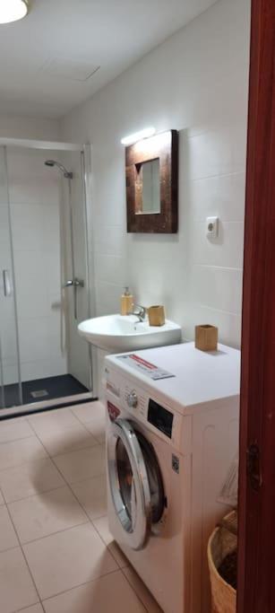 Gilda: beautiful spacious apartment. Seaview from rooftop terrace