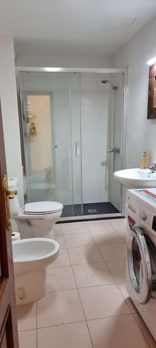 Gilda: beautiful spacious apartment. Seaview from rooftop terrace