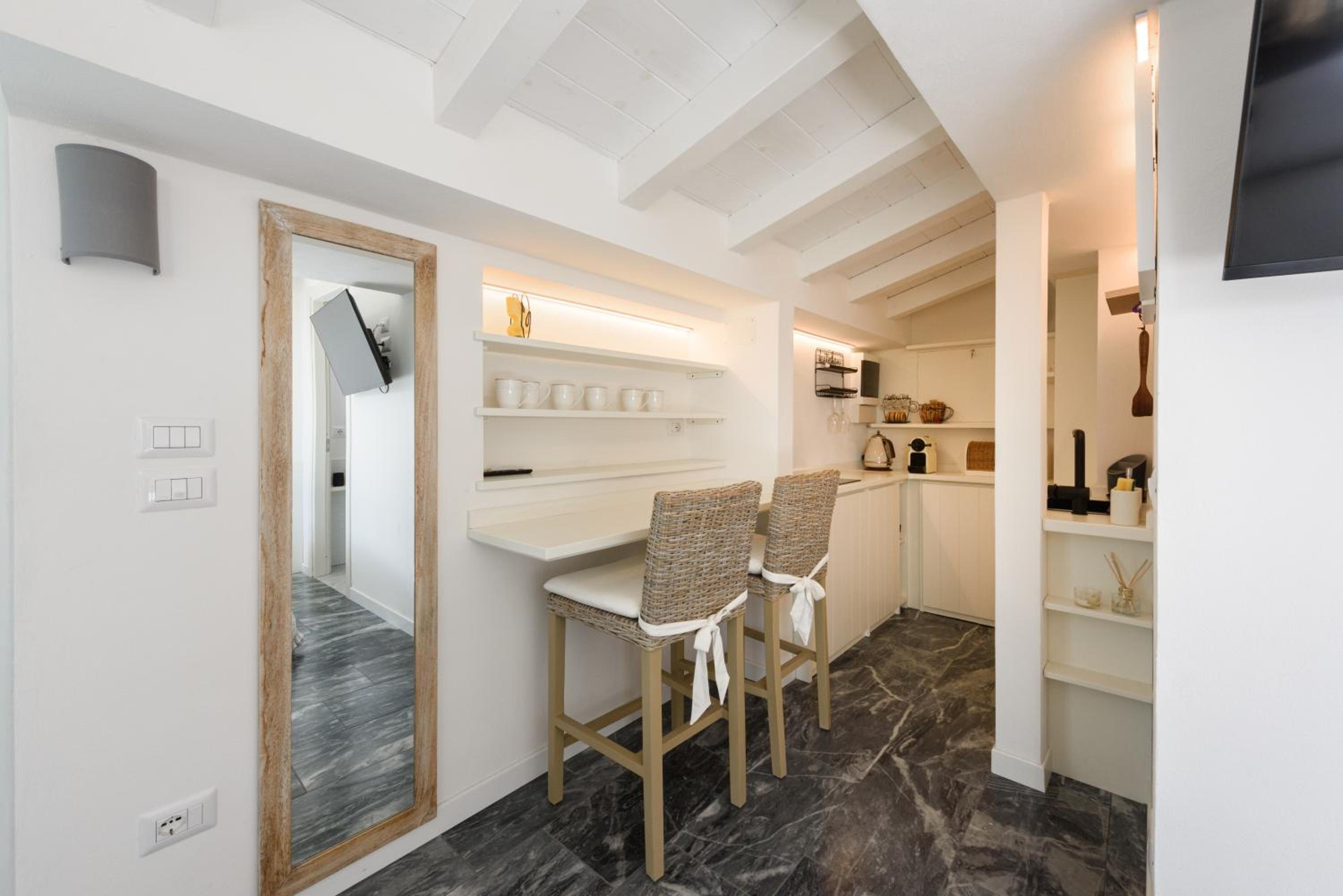 Restelli Suite by Mmega en Strettoia — kitchen