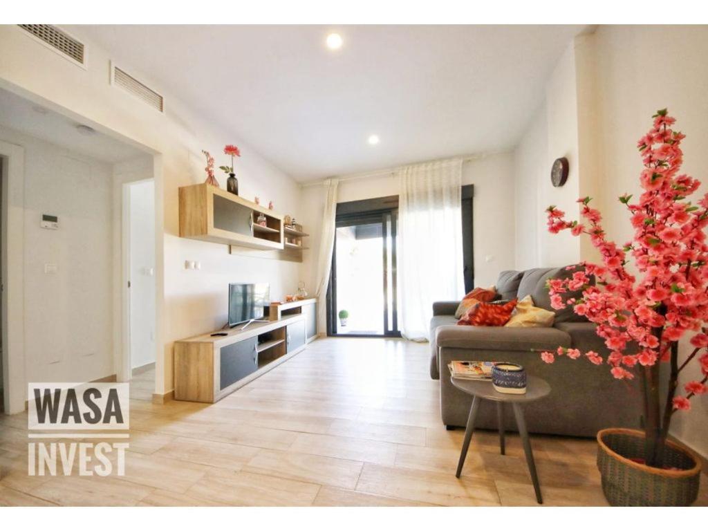Pinada Beach IV new & comfort. apartment, 1st line to the beach, sunterrace+pool view 2