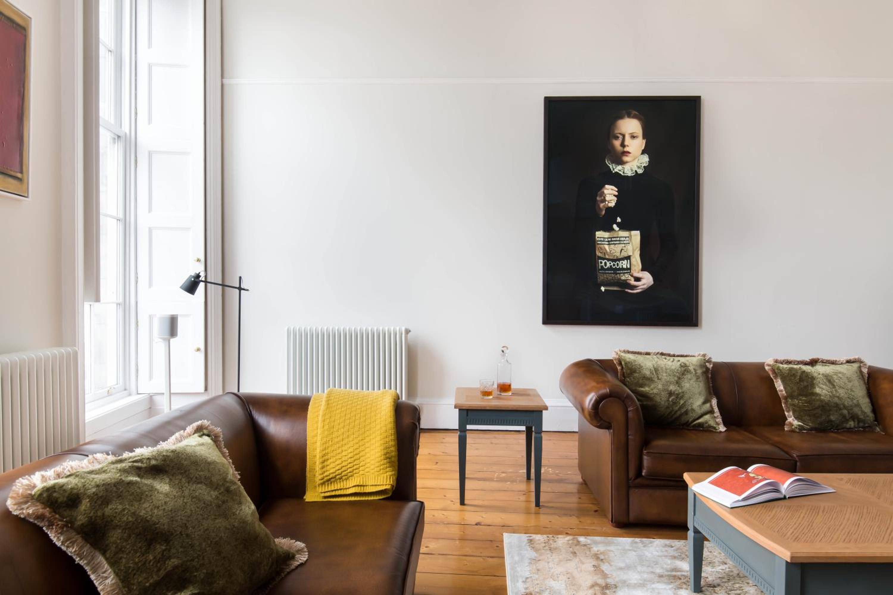 Magnificent Georgian 3-Bedroom Apartment in New Town