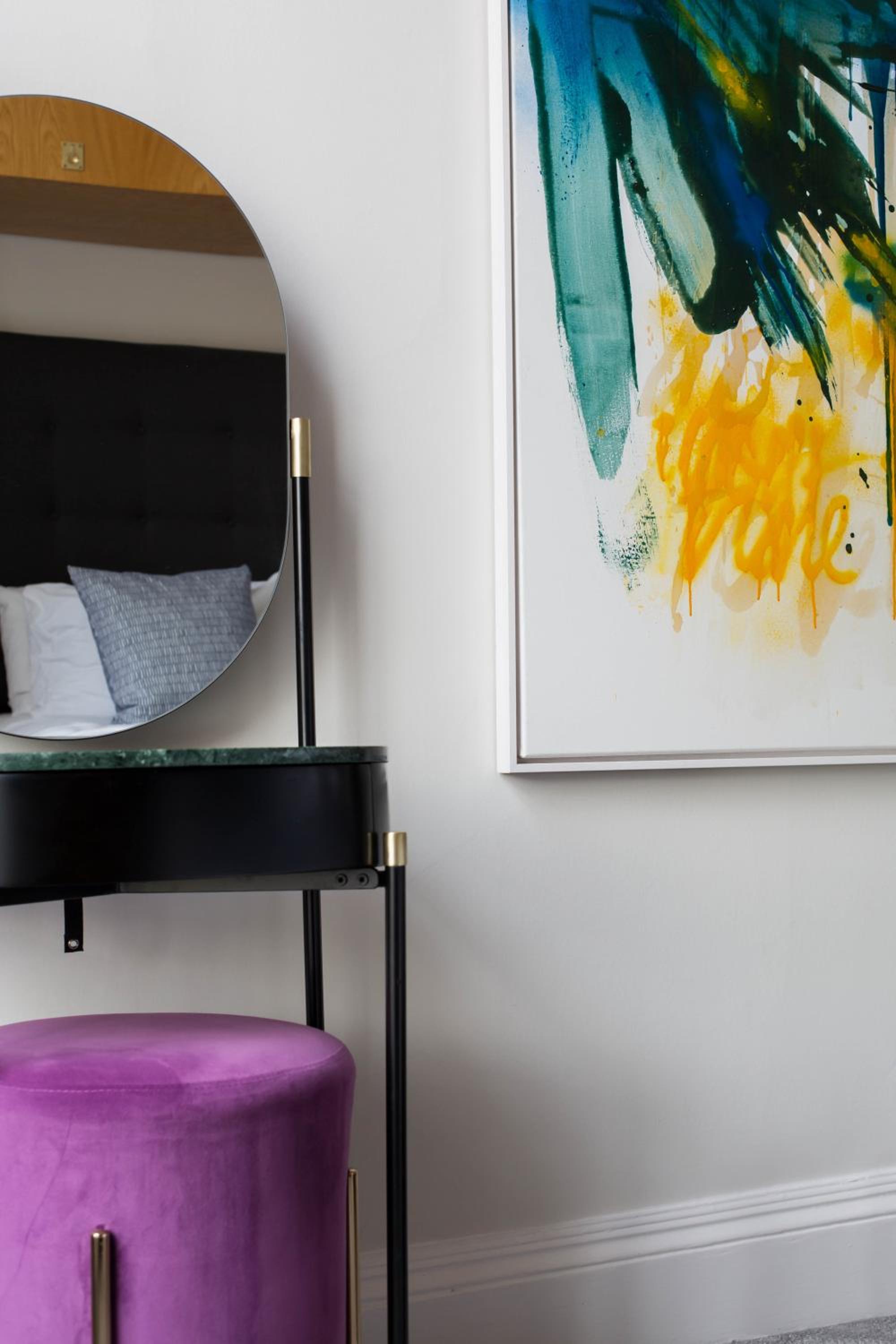 Magnificent Georgian 3-Bedroom Apartment in New Town