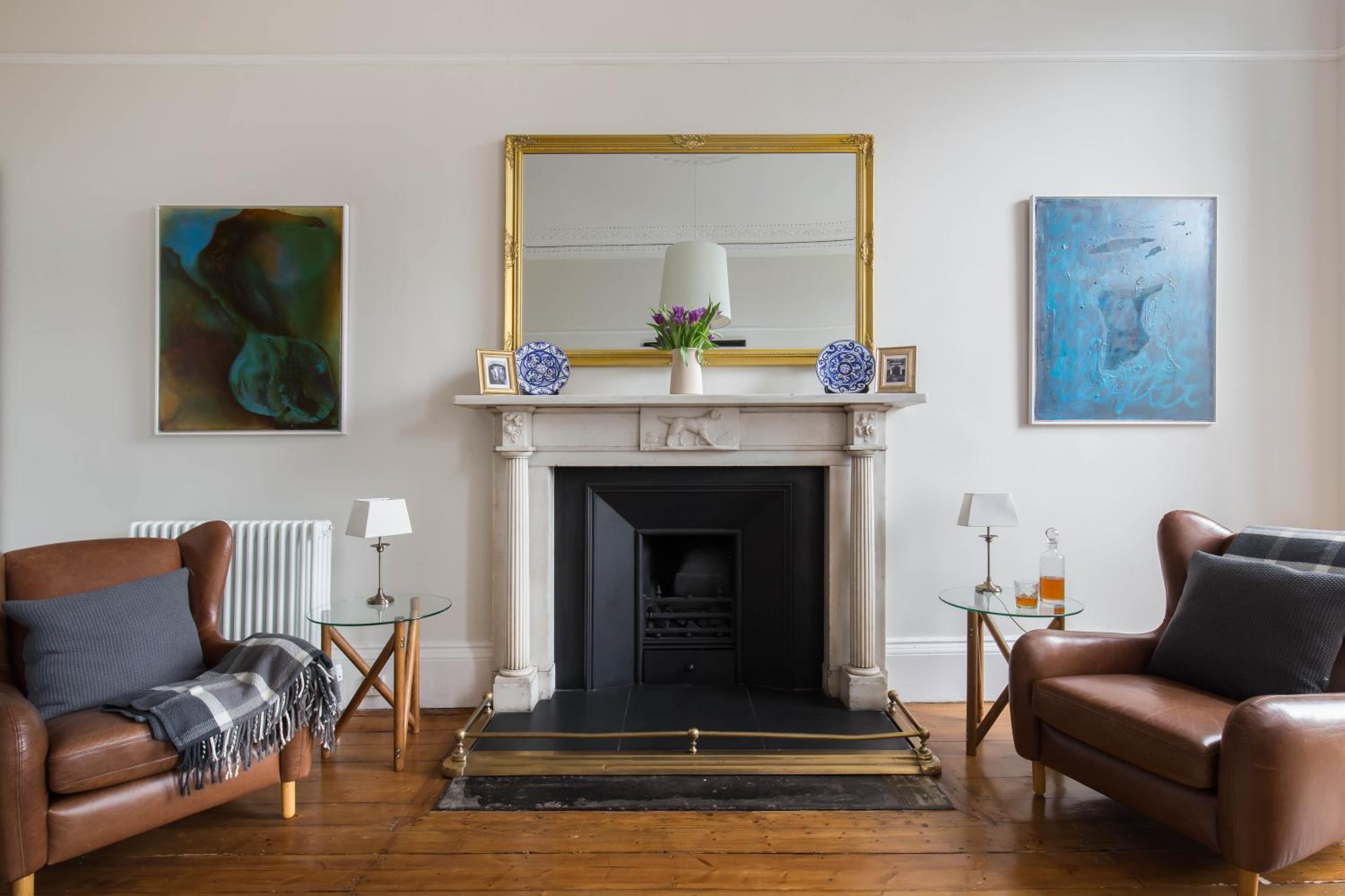 Magnificent Georgian 3-Bedroom Apartment in New Town