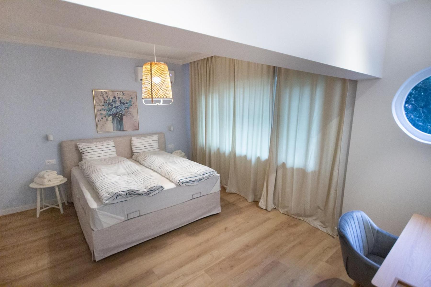Grand Relax Cape Cod by RV Apartments