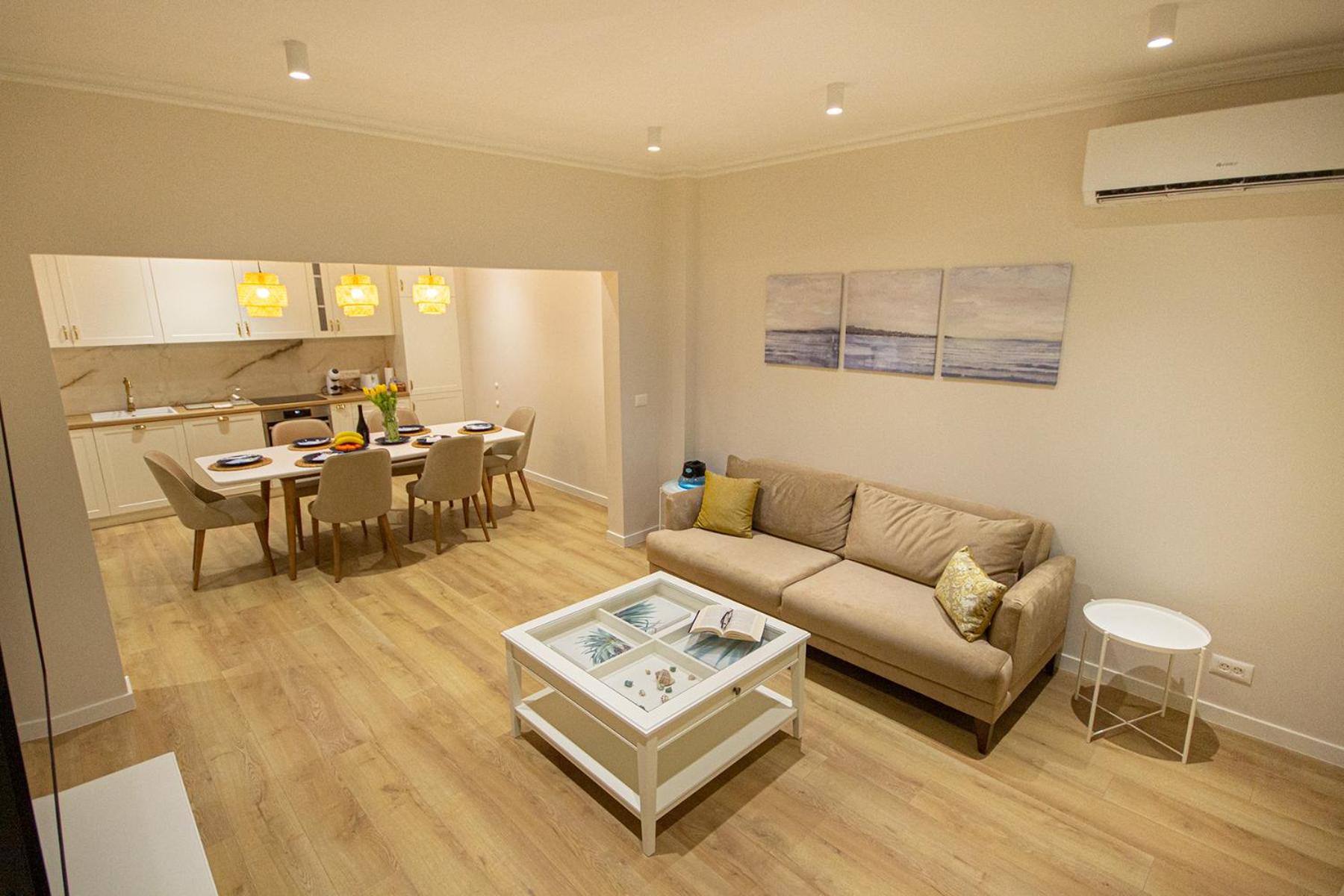 Grand Relax Cape Cod by RV Apartments