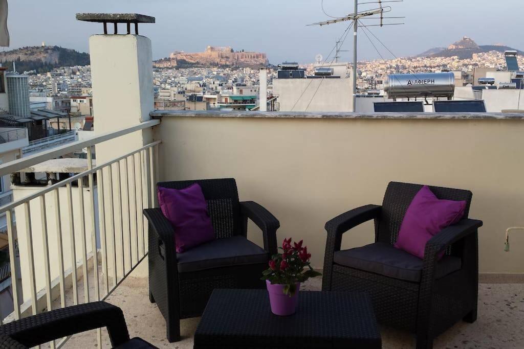 2 level apartment with terrace and Acropolis view