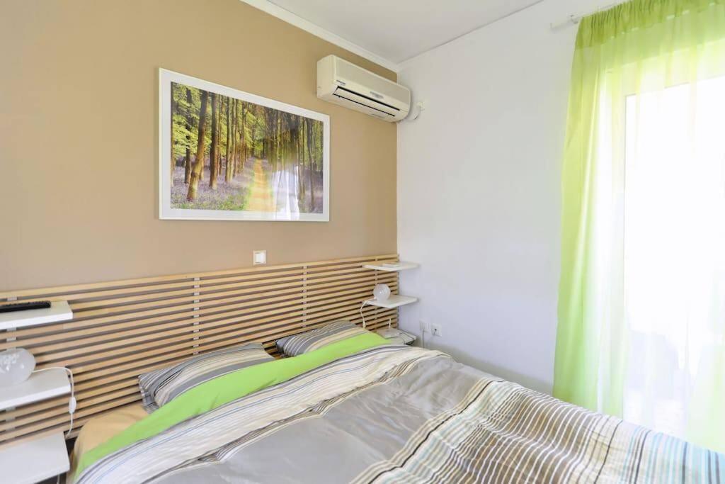 2 level apartment with terrace and Acropolis view
